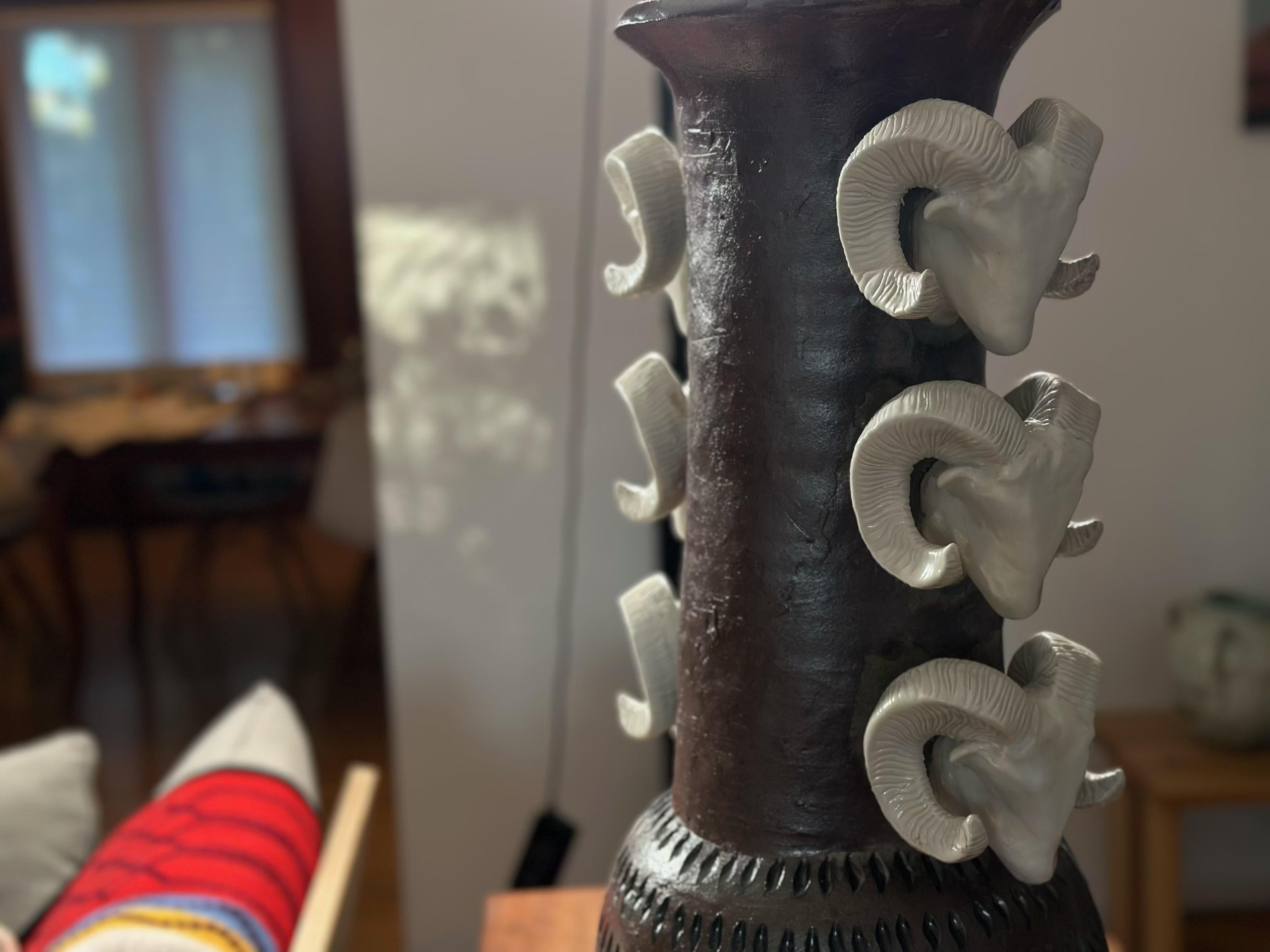 BigHorn Sheep Big Vase Ceramic (Yellowstone) Grès, Porcelaine en vente 2