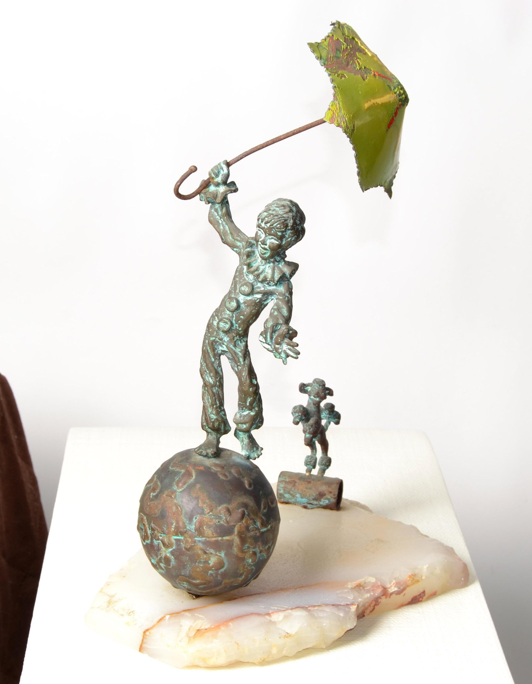 Studio A Bijan in cima al mondo Scultura in bronzo e alabastro del metà del secolo scorso in vendita 5