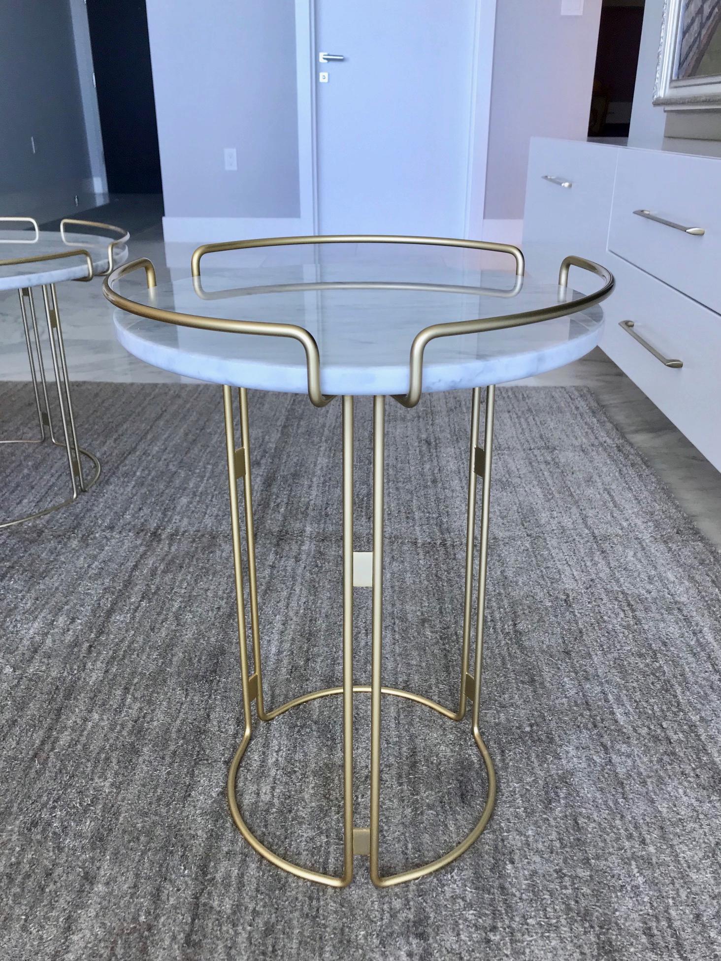 Modern Bijou Pedestal Table in Marble and Matte Gold by Roche Bobois