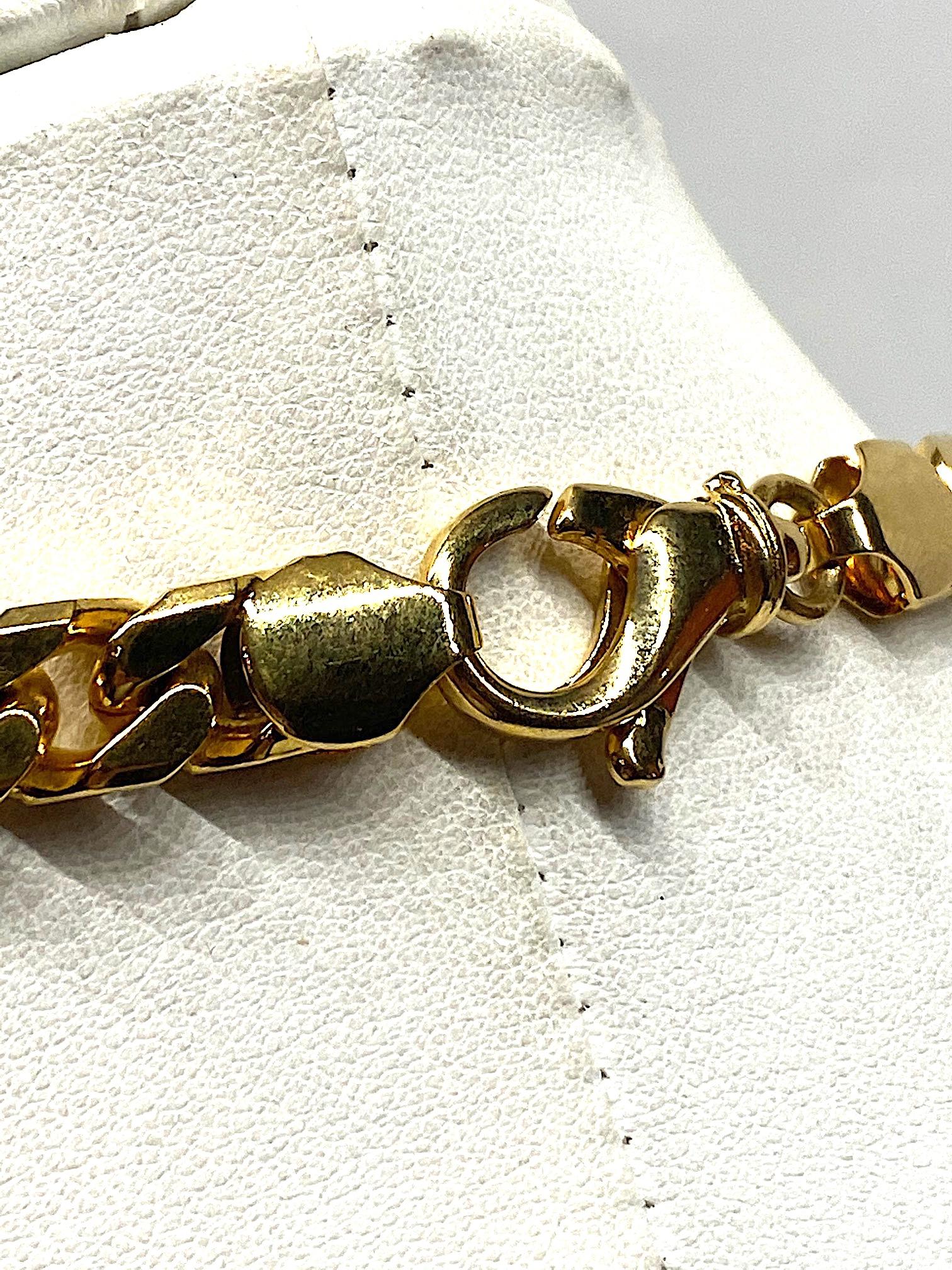 Bijoux Cascio Collier long à maillons bouclés en or lourd des années 1970 4