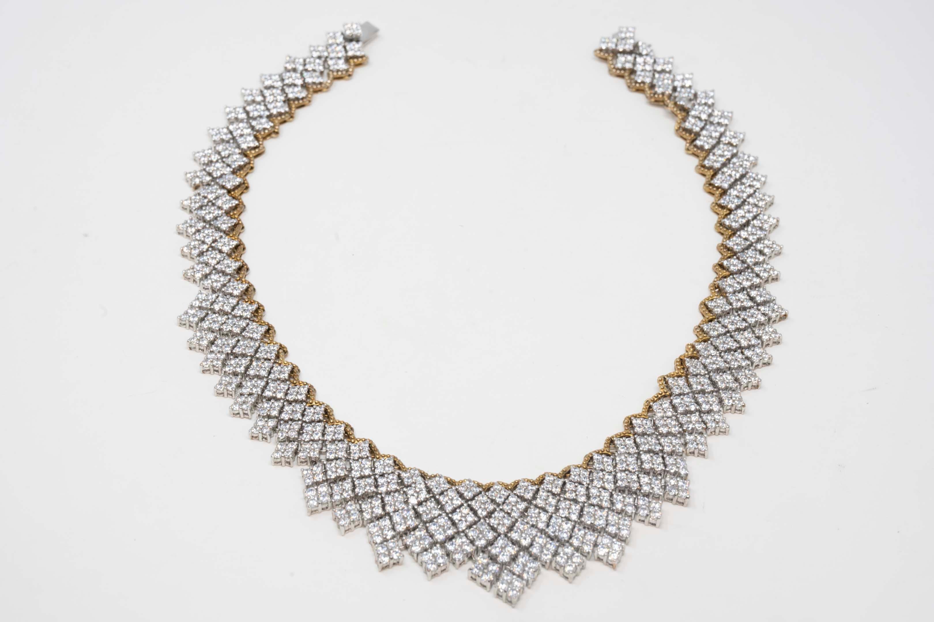 Moderno Bijoux Num, Collana a pettine in argento sterling con C/Z in vendita