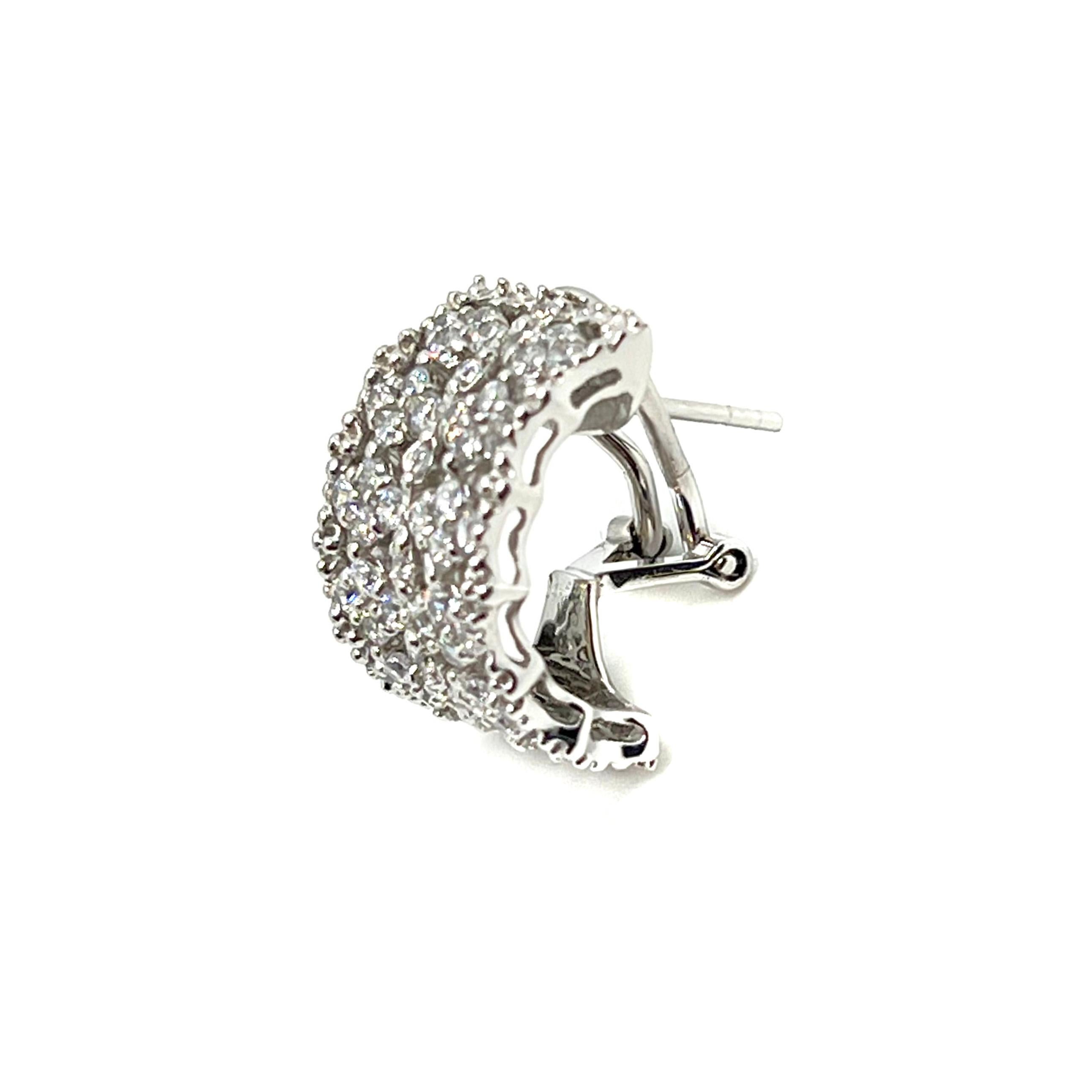 Women's Bijoux Num Diamond-Pattern Half Hoop Sterling Silver Earrings For Sale