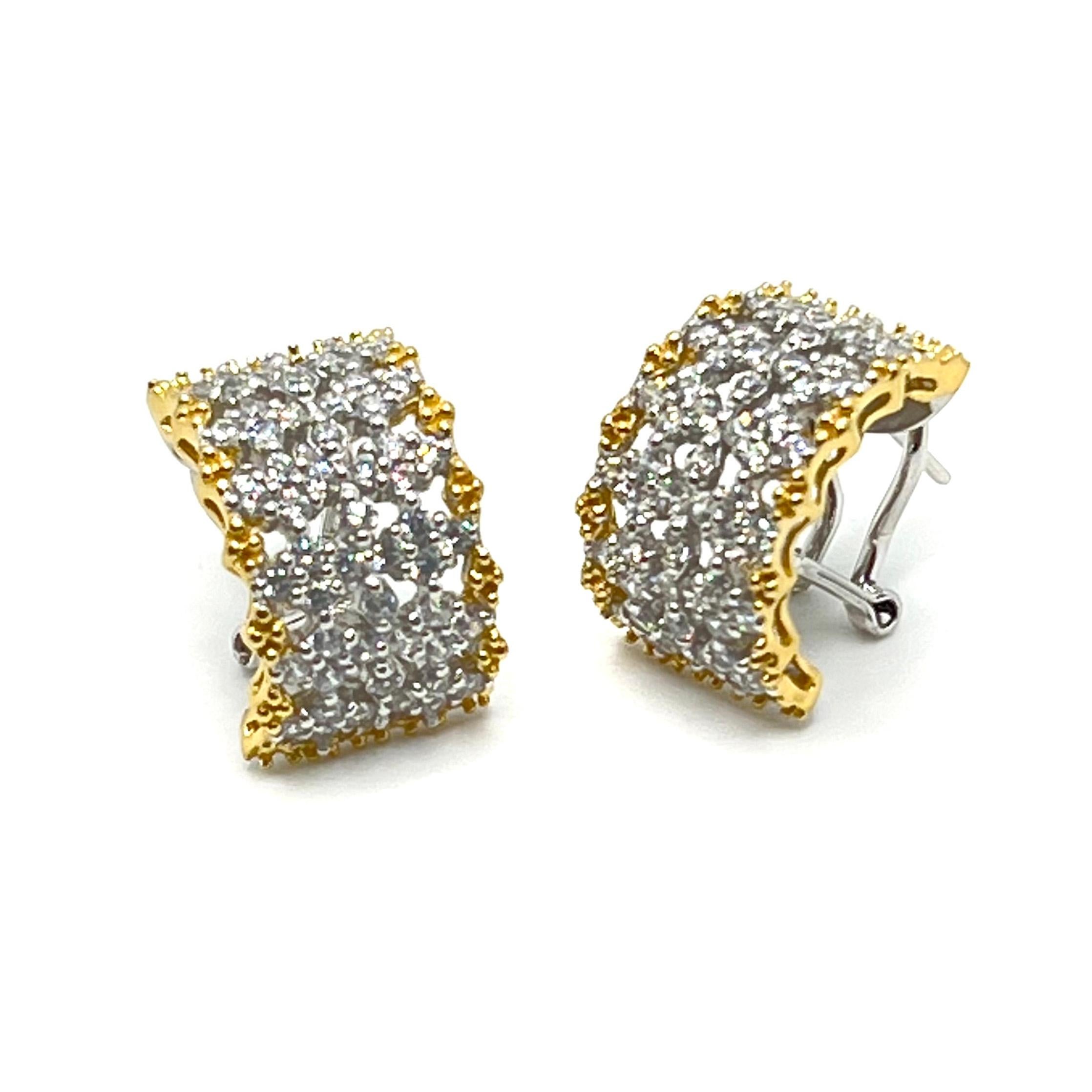 Contemporary Bijoux Num Diamond-Pattern Half Hoop Vermeil Earrings
