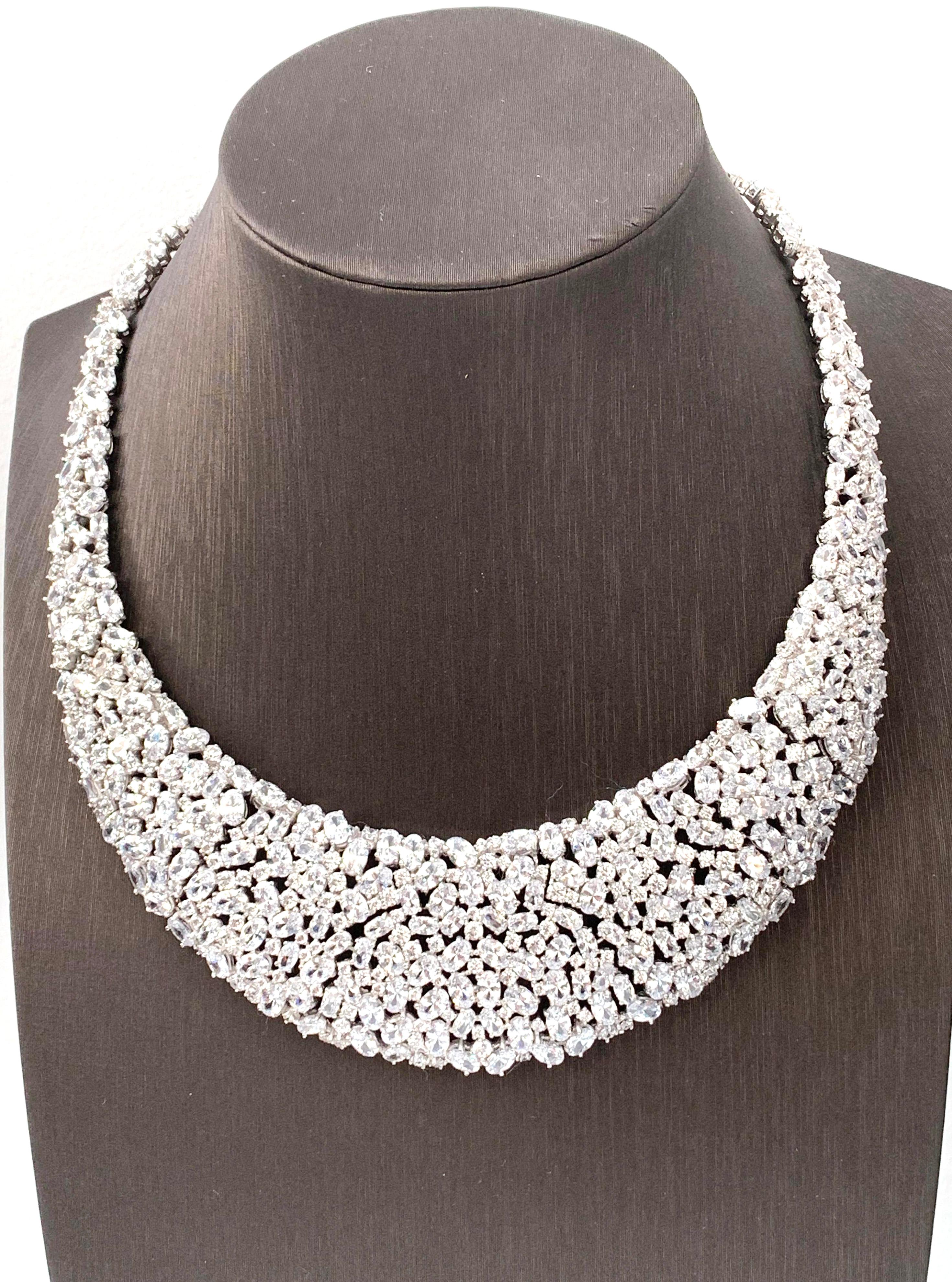 Bijoux Num Elegant Clustered Cubic Zirconia Sterling Silver Bib Necklace In New Condition In Los Angeles, CA