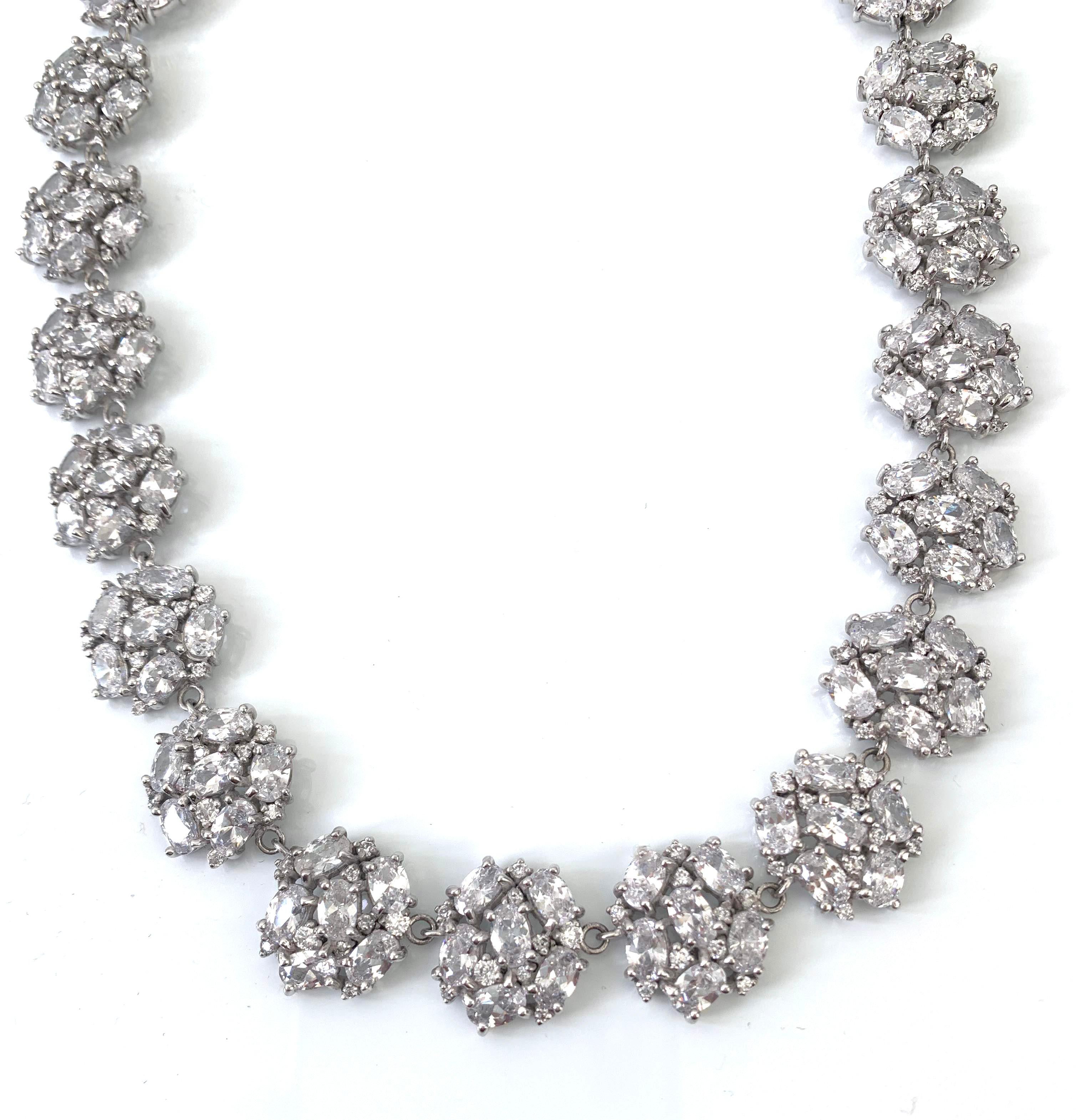 Bijoux Num Elegant Clustered Faux Diamond Sterling Silver Link Necklace In New Condition For Sale In Los Angeles, CA