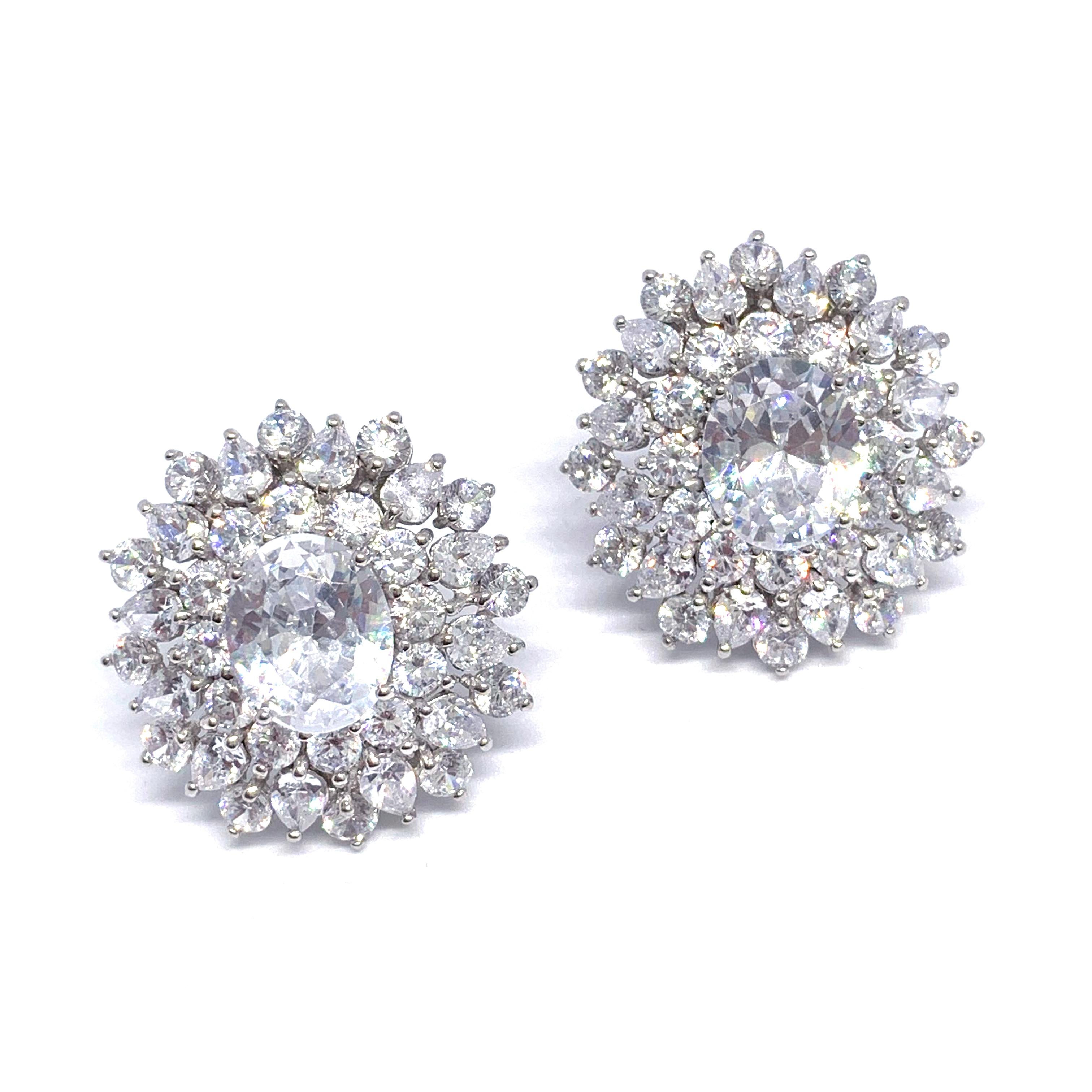 Contemporary Bijoux Num Elegant Faux Diamond Cluster Earrings