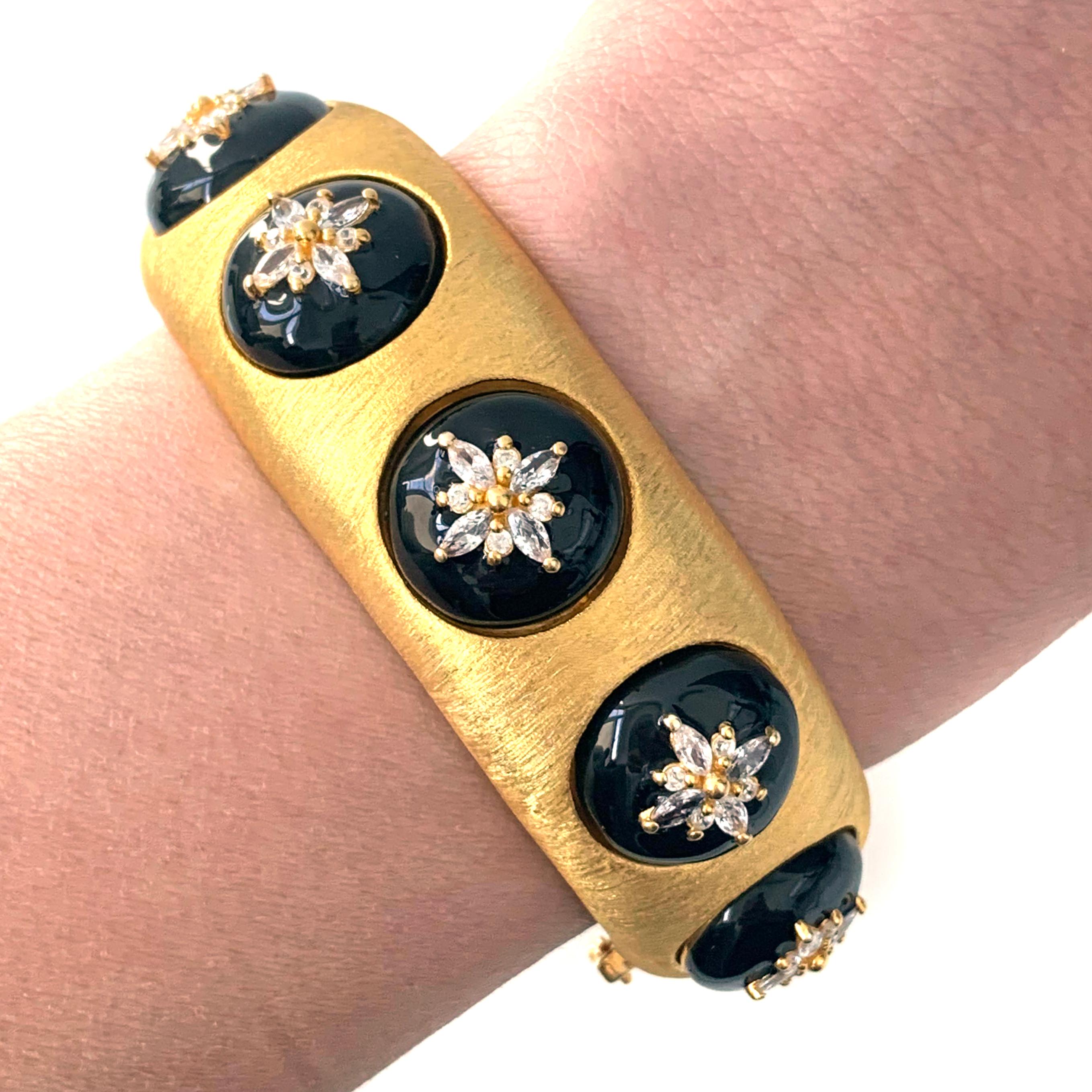 Contemporary Bijoux Num Flower Pattern Black Enamel Bangle Bracelet