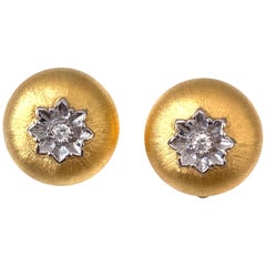Bijoux Num Hand-engraved Flower Round Clip-on Vermeil Earrings