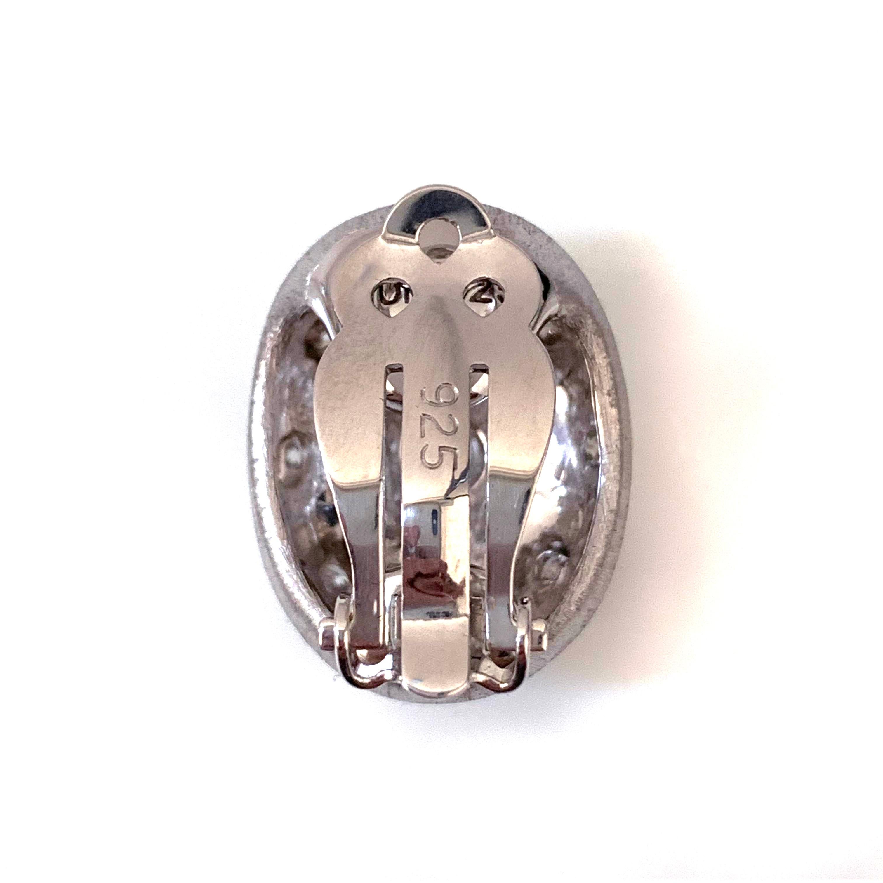 Women's Two-tone Sterling Silver Hand-engraved Flower Oval Clip-on Earrings