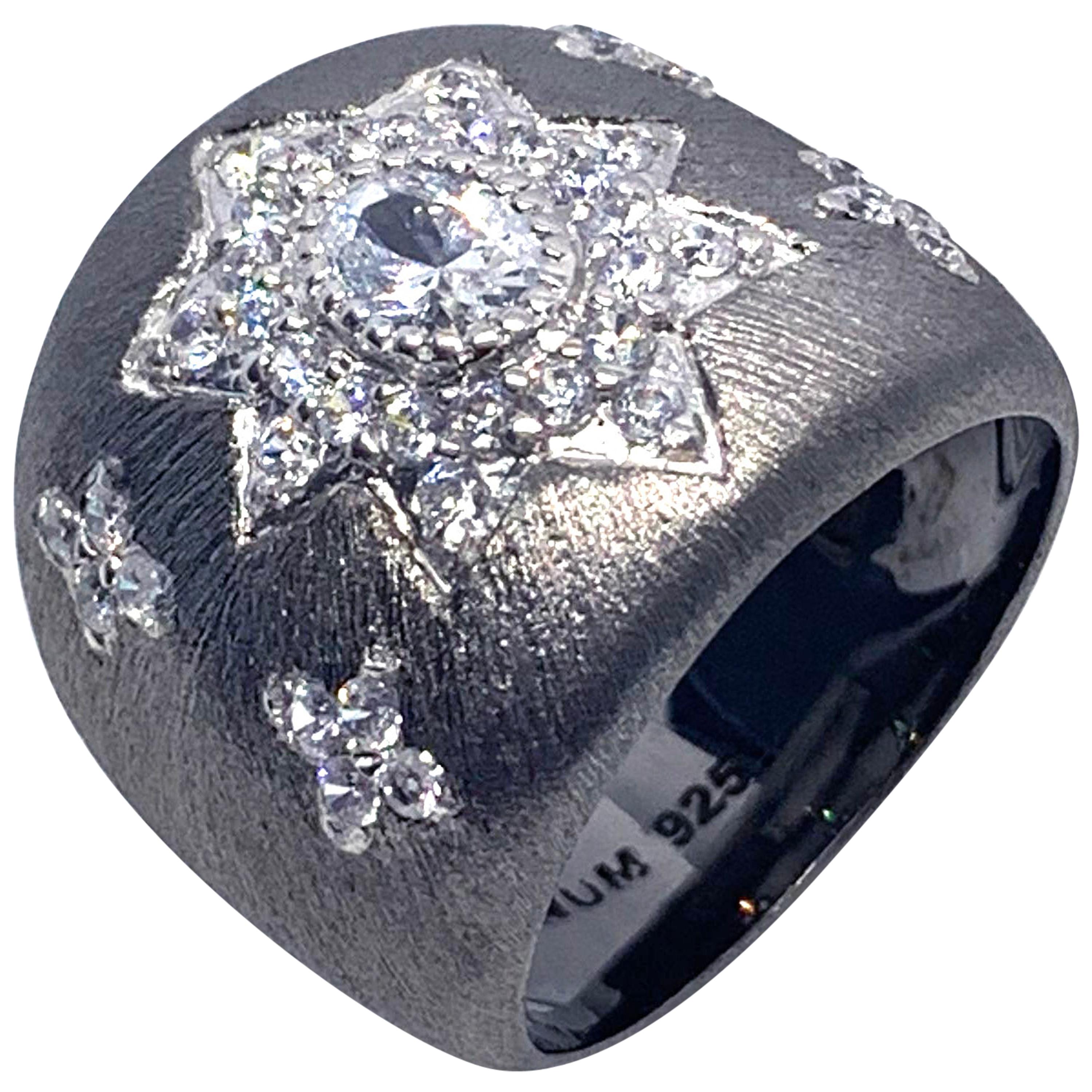 Bijoux Num Hand-engraved Star Pattern Black Rhodium Bombe Ring