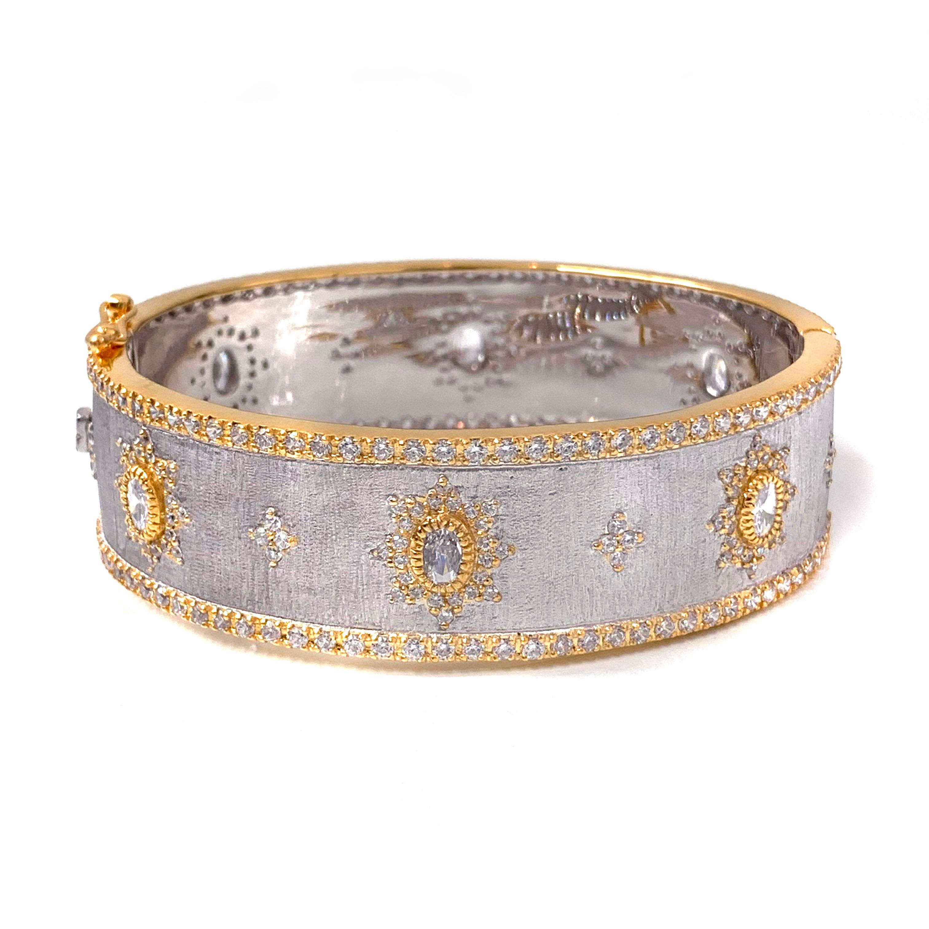 Contemporary Bijoux Num Hand-engraved Star Pattern Two-tone Bangle Bracelet