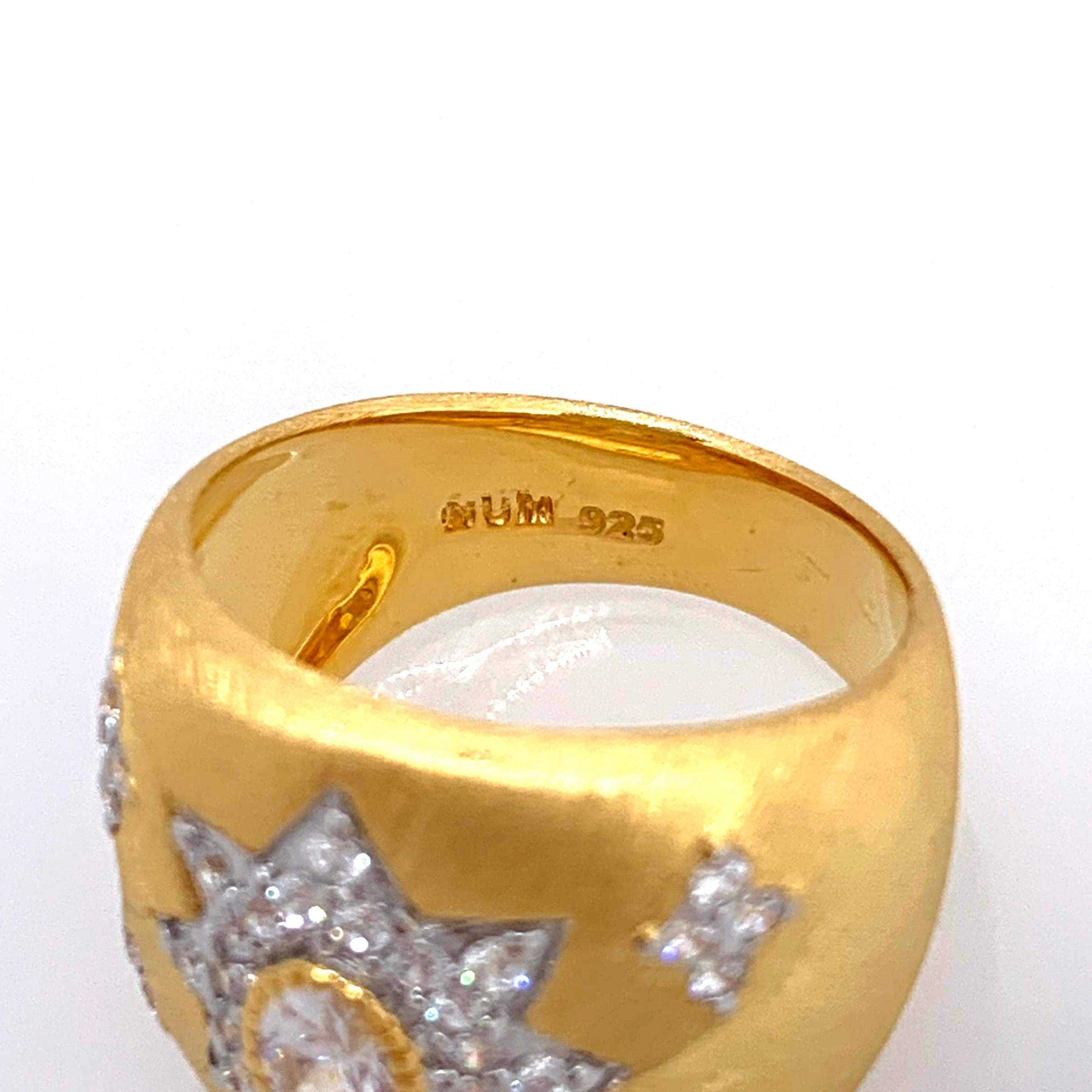 Oval Cut Bijoux Num Hand-engraved Star Pattern Vermeil Bombe Ring