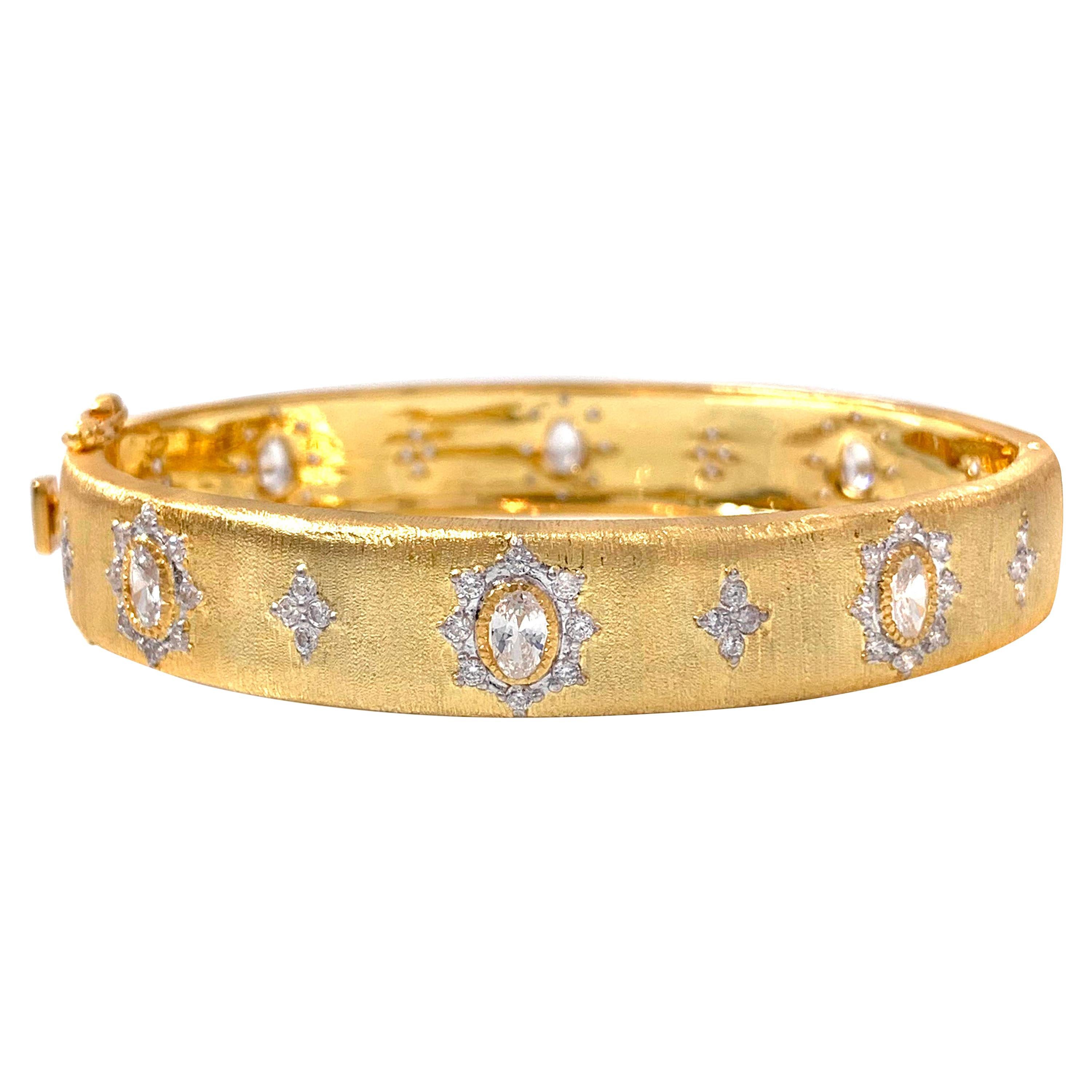 Bijoux Num Hand-engraved Star Pattern Vermeil Thin Bangle Bracelet