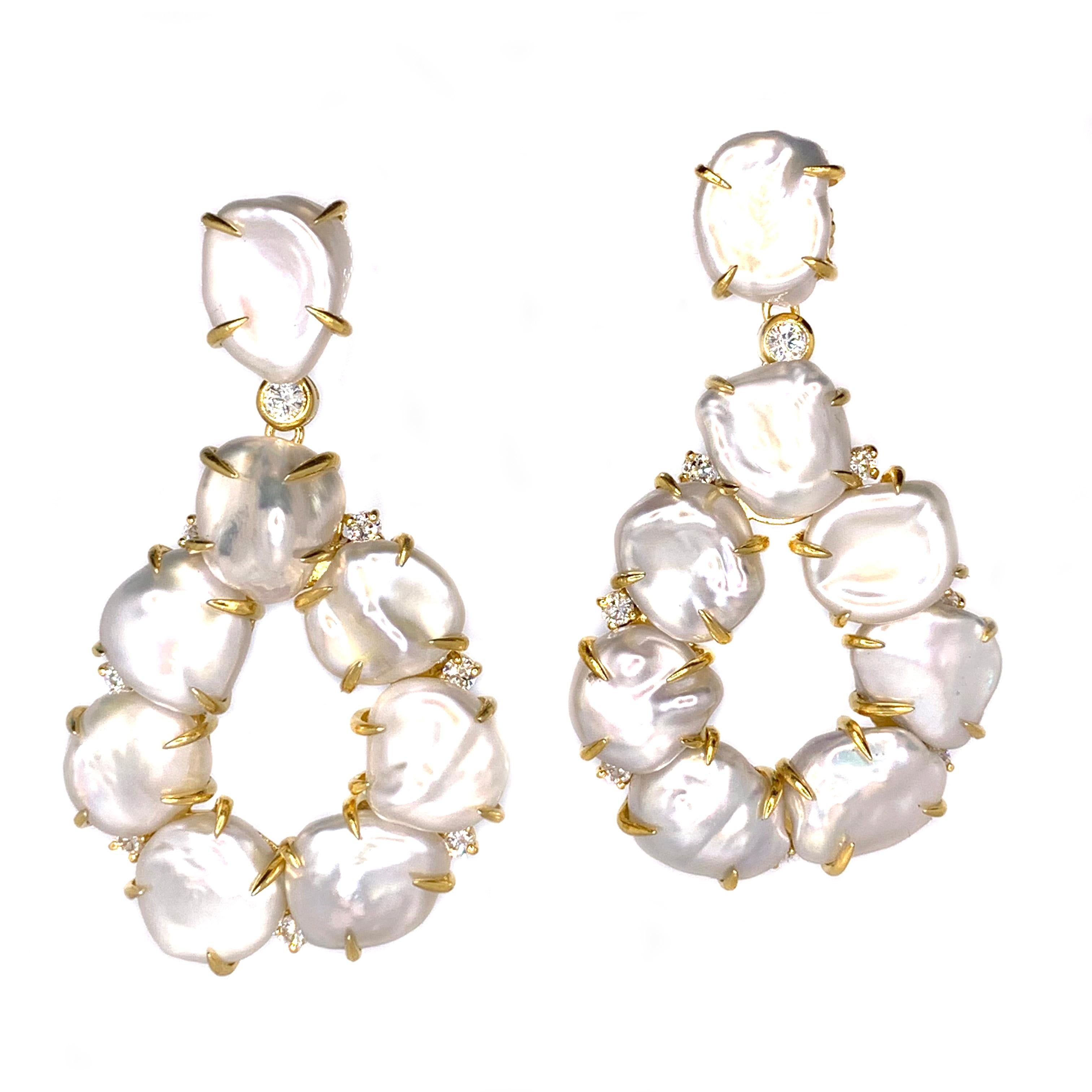Contemporary Bijoux Num Keishi Pearl Open Pear Drop Earrings For Sale