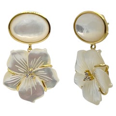 Bijoux Num Med Oval Mother of Pearl Carved Mother of Pearl Flower Drop Earrings