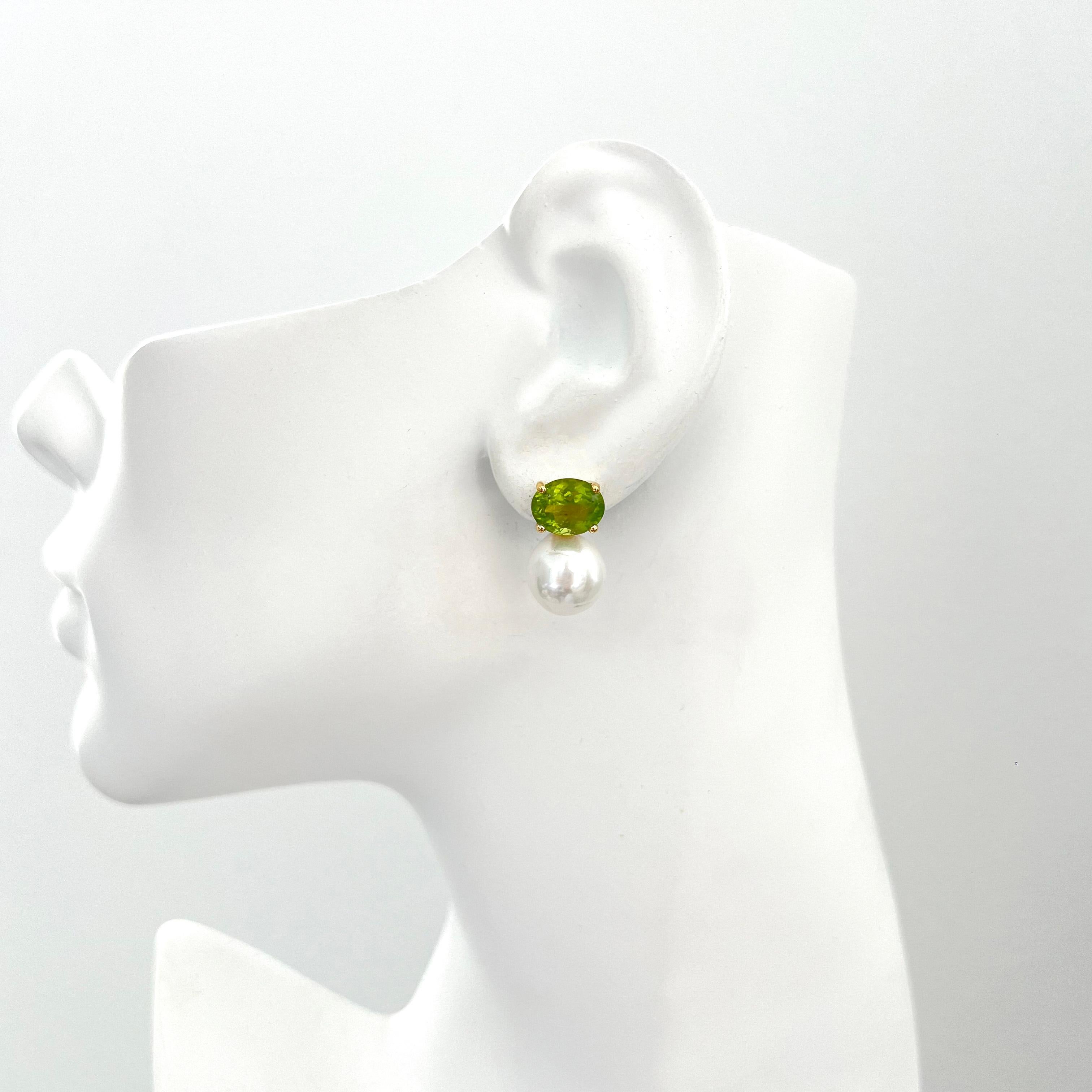 Bijoux Num Oval Peridot and Cultured Freshwater Pearl Drop Earrings In New Condition For Sale In Los Angeles, CA