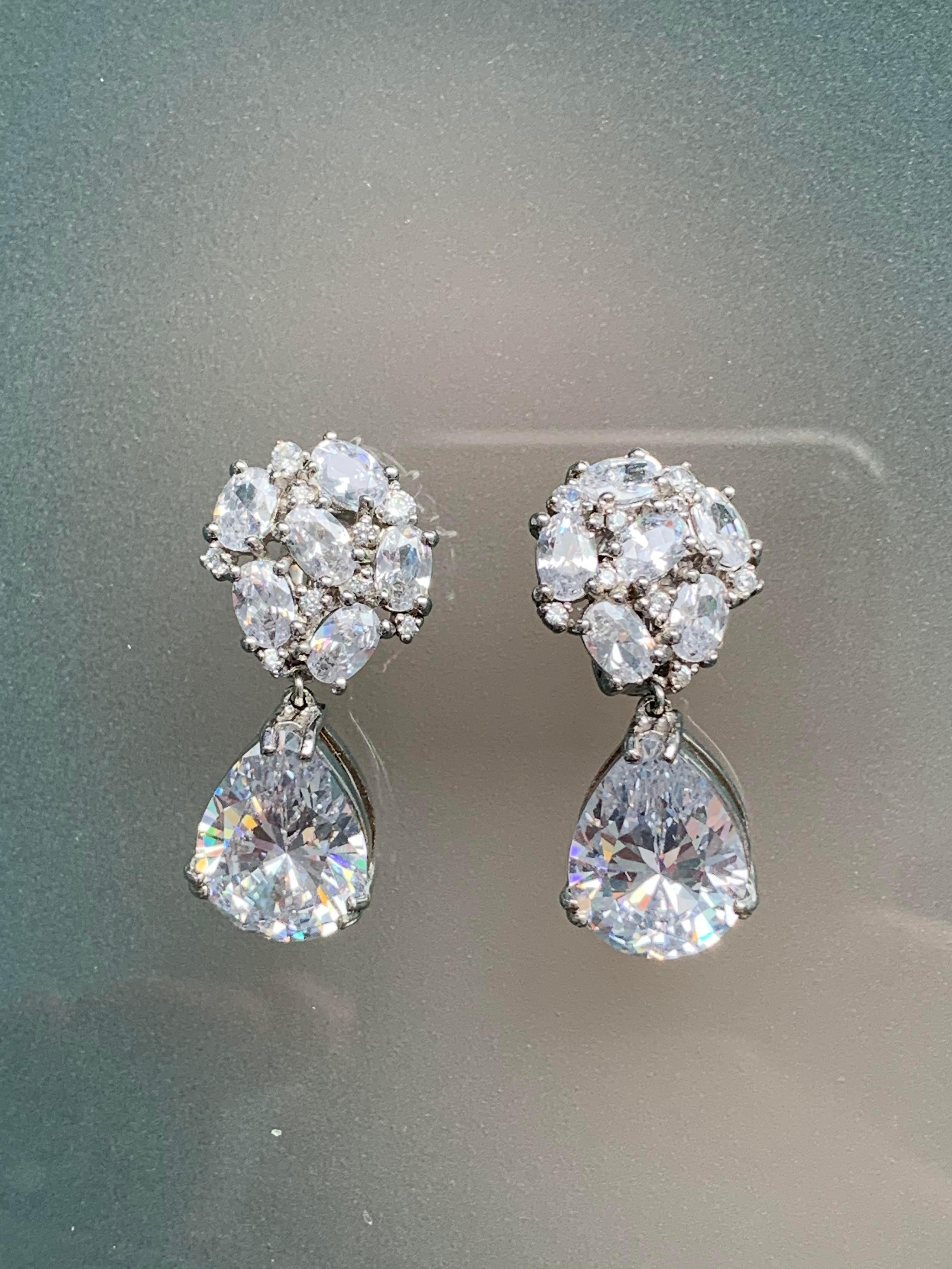 Bijoux Num Pear Shape Faux Diamond Drop Earrings In New Condition In Los Angeles, CA