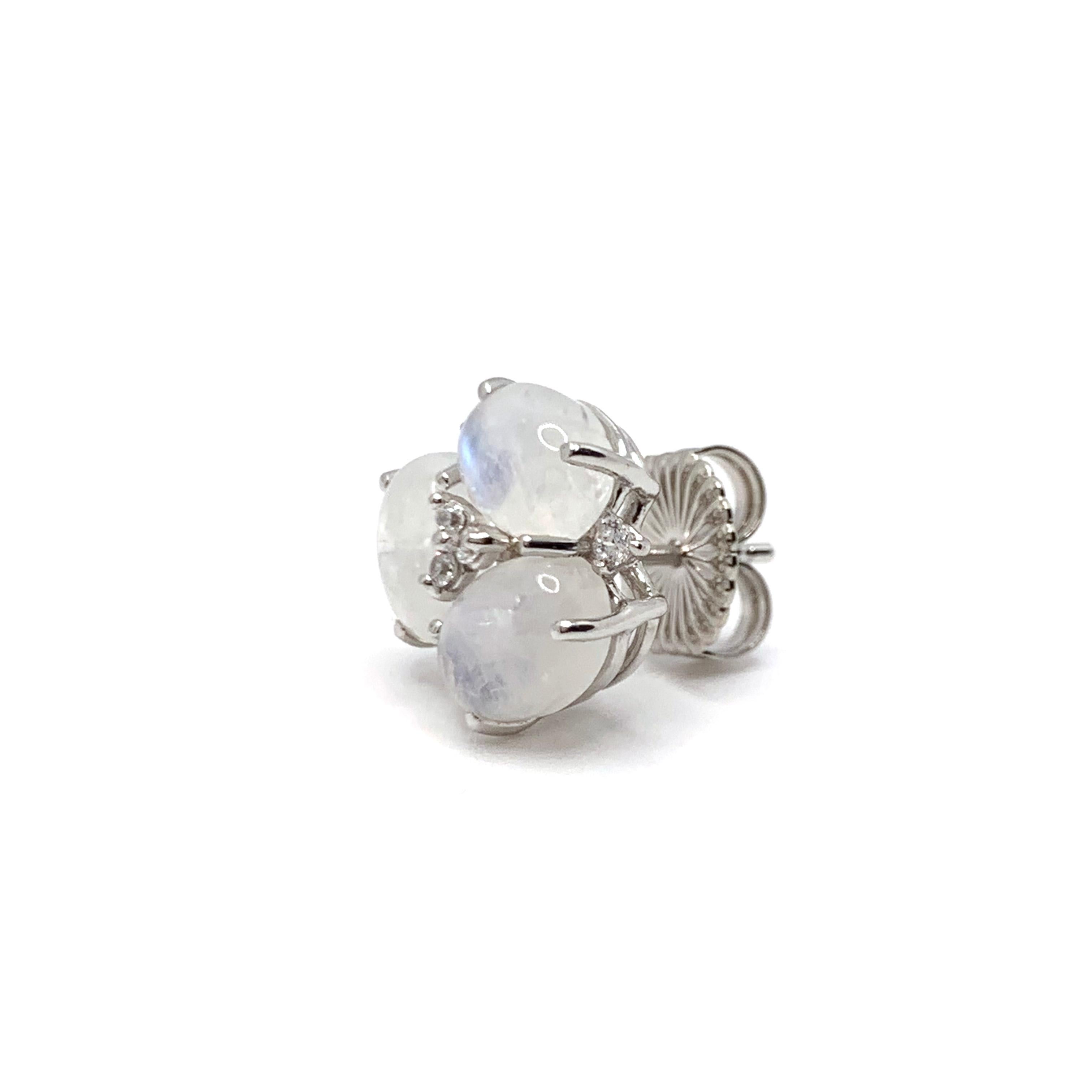 Contemporain Bijoux Num Boucles d'oreilles triple pierre de lune arc-en-ciel ovale en vente