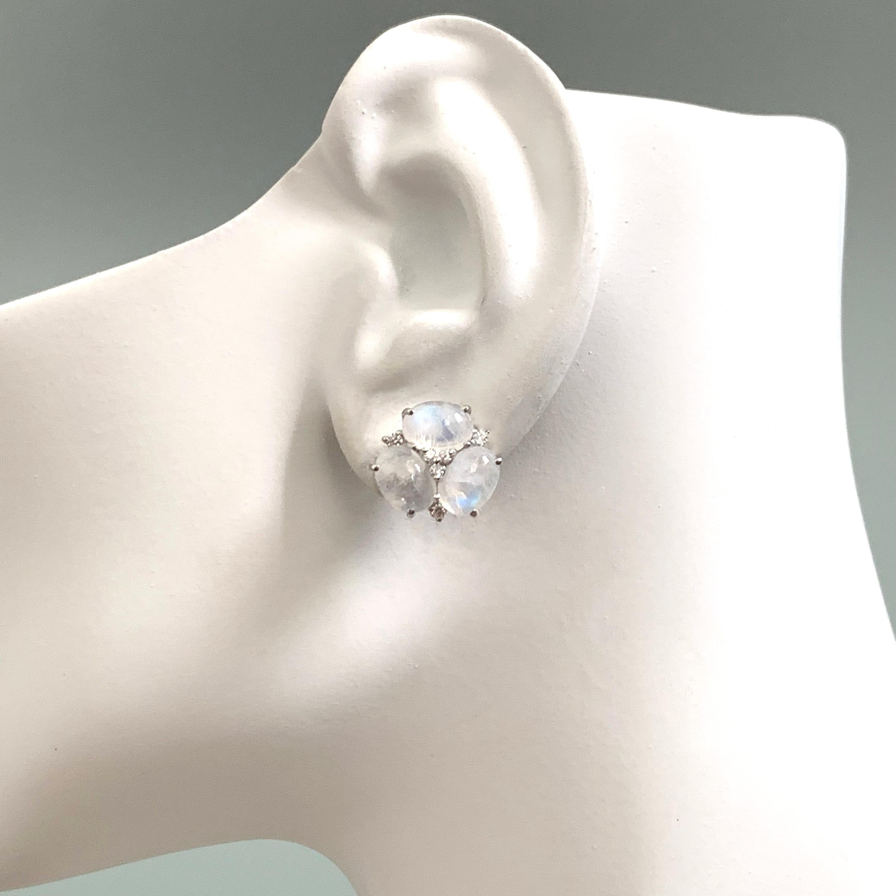 Bijoux Num Boucles d'oreilles triple pierre de lune arc-en-ciel ovale Pour femmes en vente