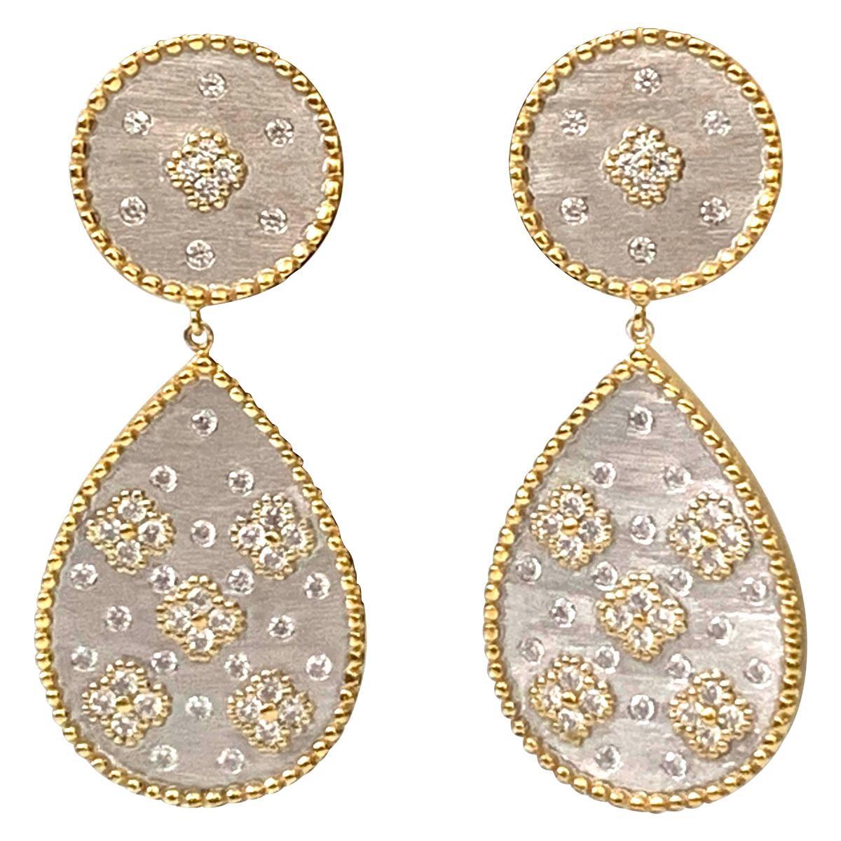 Bijoux Num Pendientes de gota en forma de pera con diseño de trébol bicolor