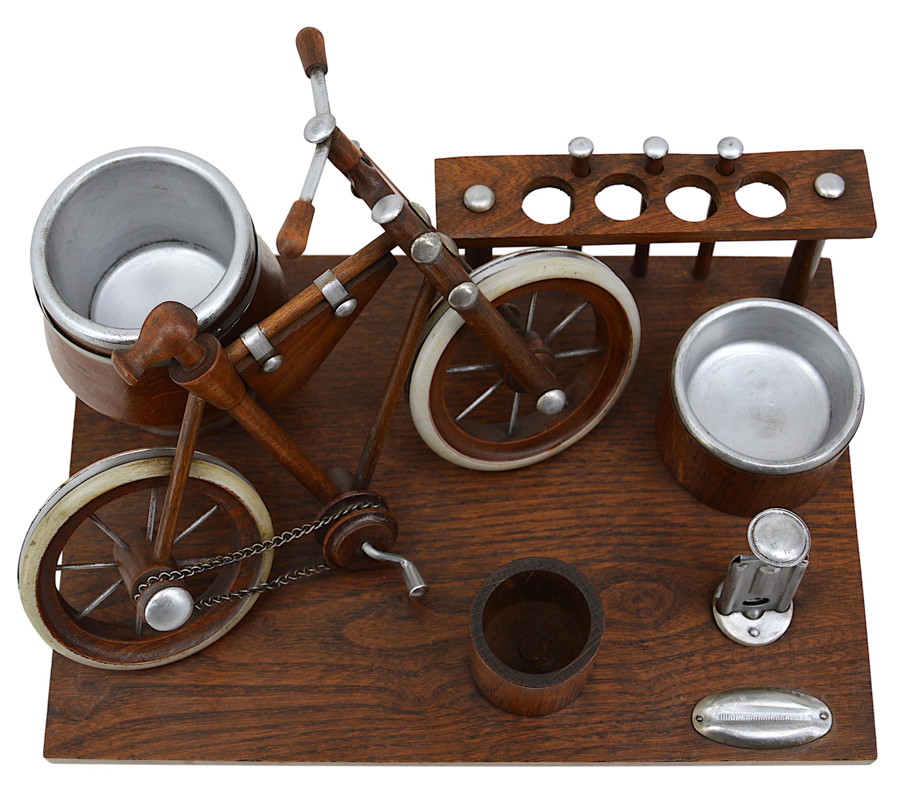 Set da fumo a tema bicicletta, 1920 In condizioni buone in vendita a Saint-Amans-des-Cots, FR