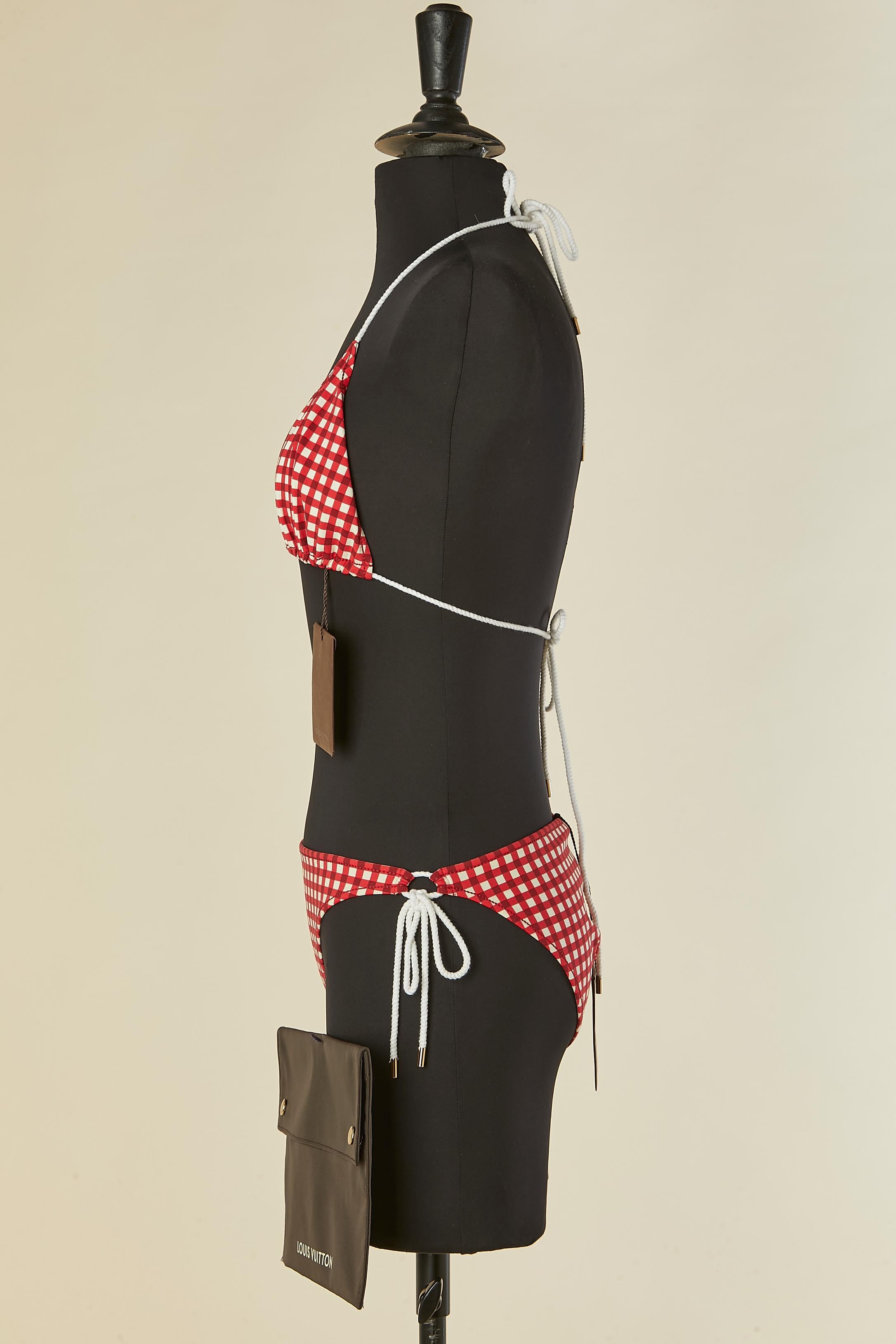 Bikini with red and white check pattern LOUIS VUITTON New with tag In New Condition For Sale In Saint-Ouen-Sur-Seine, FR
