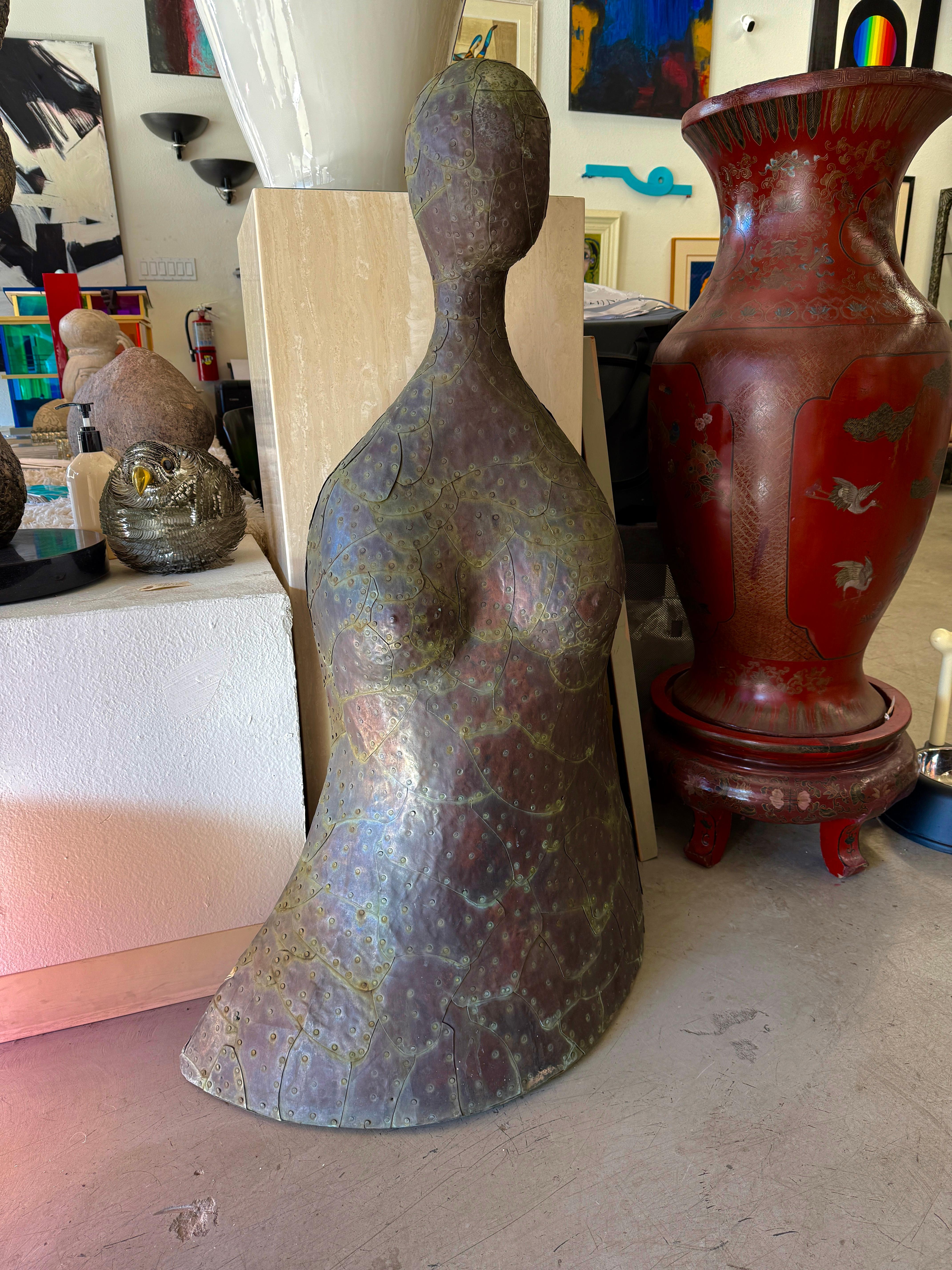 Tuvimos la suerte de adquirir unas cuantas piezas del fallecido y célebre artista de Palm Springs Bill Anson. He era un antiguo ingeniero de la NASA que se dedicó al arte más tarde. Esta obra sin firmar es de su estilo característico, piezas de