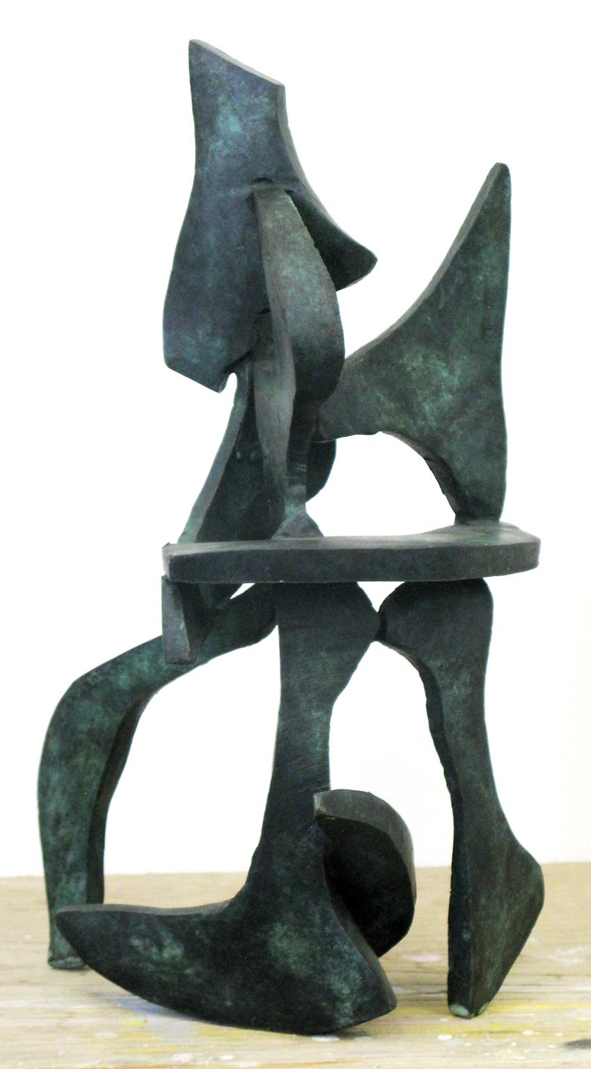 "Lyra Series 27" par Bill Barrett
Bronze coulé

Bill Barrett est considéré comme une figure centrale de la deuxième génération de sculpteurs américains sur métal et est internationalement connu pour ses sculptures abstraites en acier, aluminium et