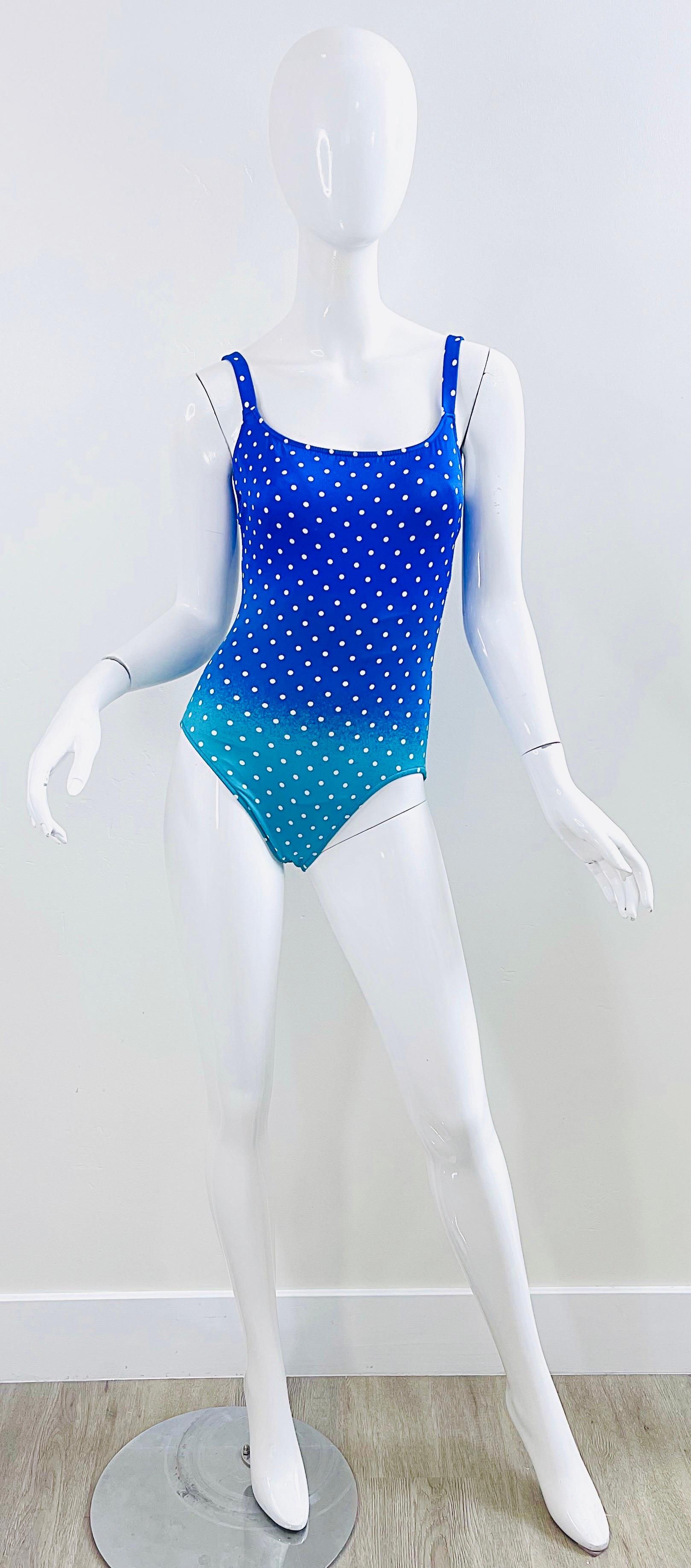 Bill Blass 1980s Blue Turquoise Size 6 Polka Dot One Piece 80s Swimsuit Bodysuit Excellent état - En vente à San Diego, CA