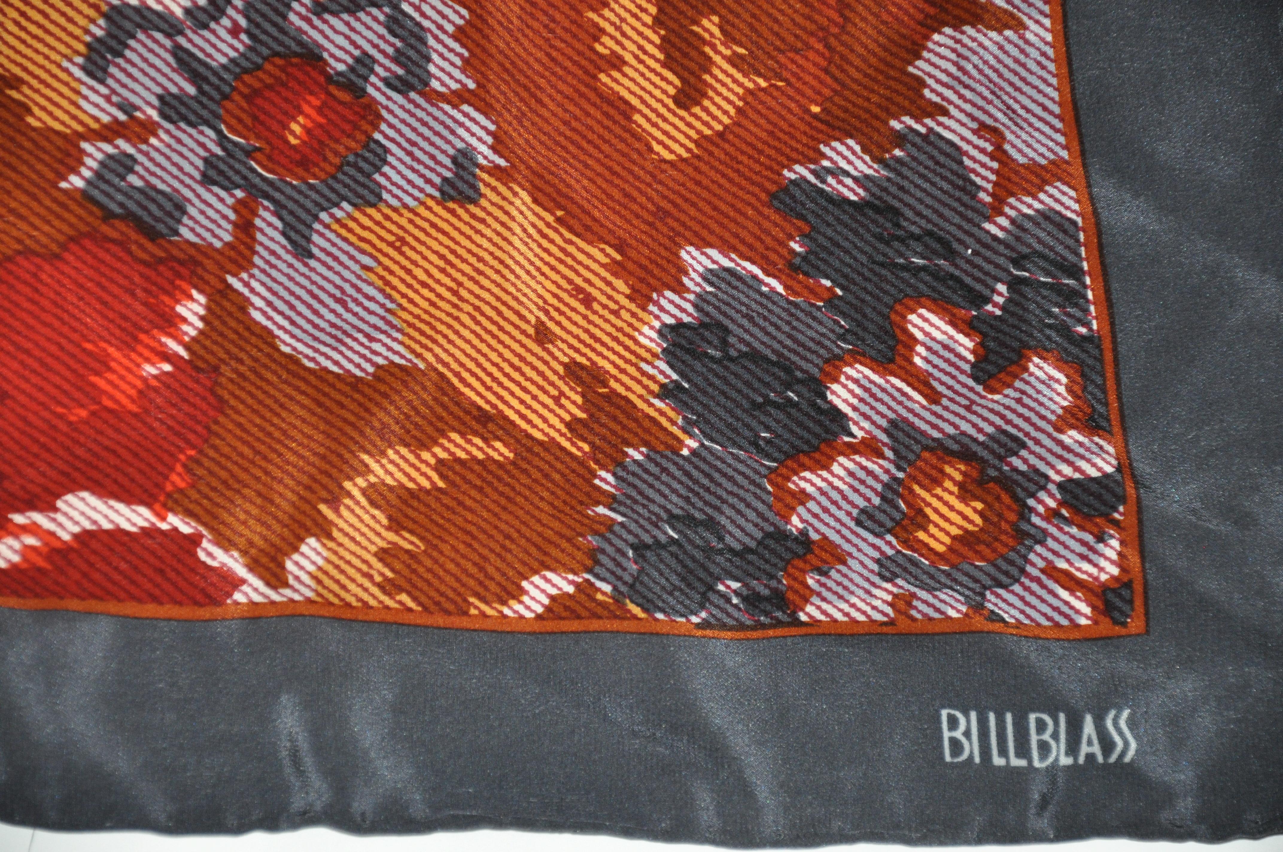 Bill Blass „“Herbstlaub““ mit grauen Rändern Seidenschal im Angebot 1