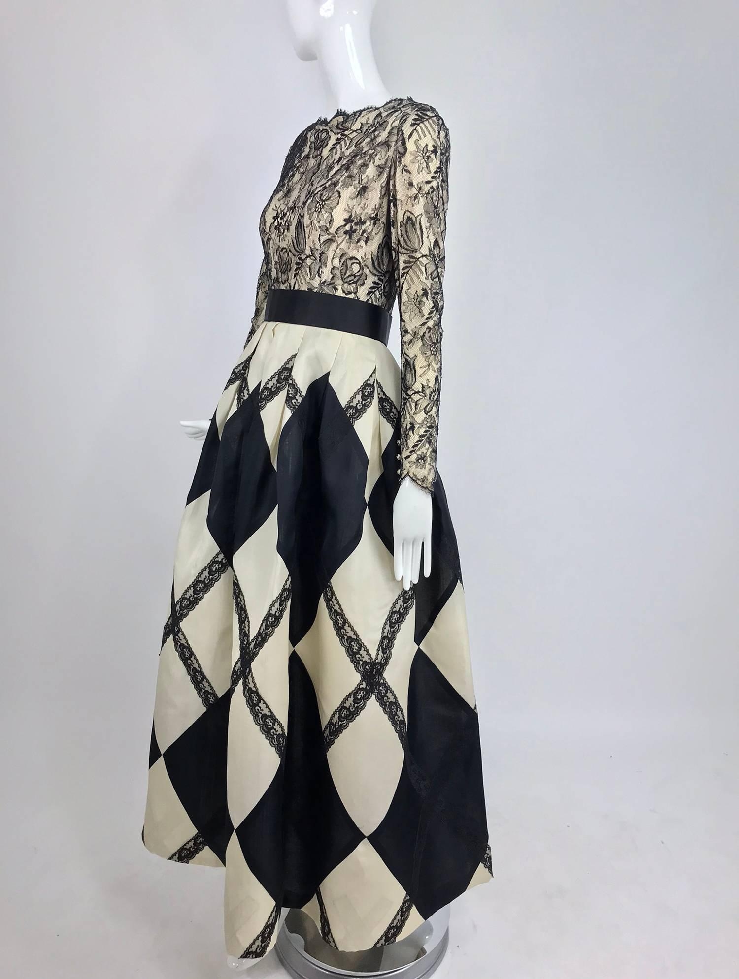 Bill Blass black and off white Harlequin gown, 1994 6