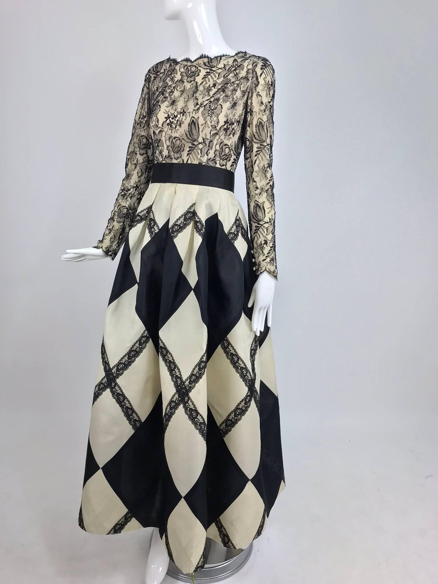 Bill Blass black and off white Harlequin gown, 1994 7