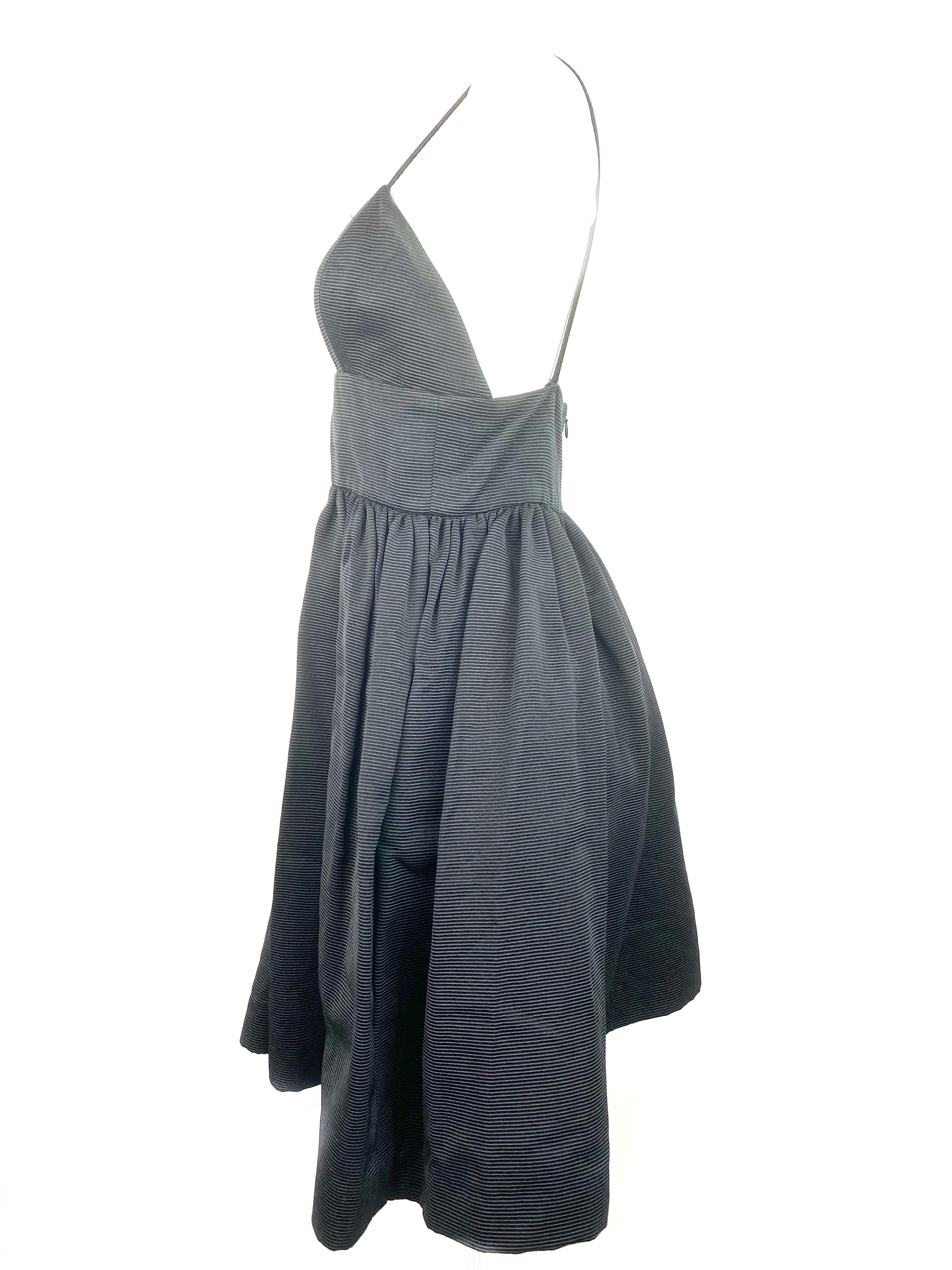 Bill Blass Black Babydoll Dress Size 8 In Excellent Condition For Sale In Beverly Hills, CA