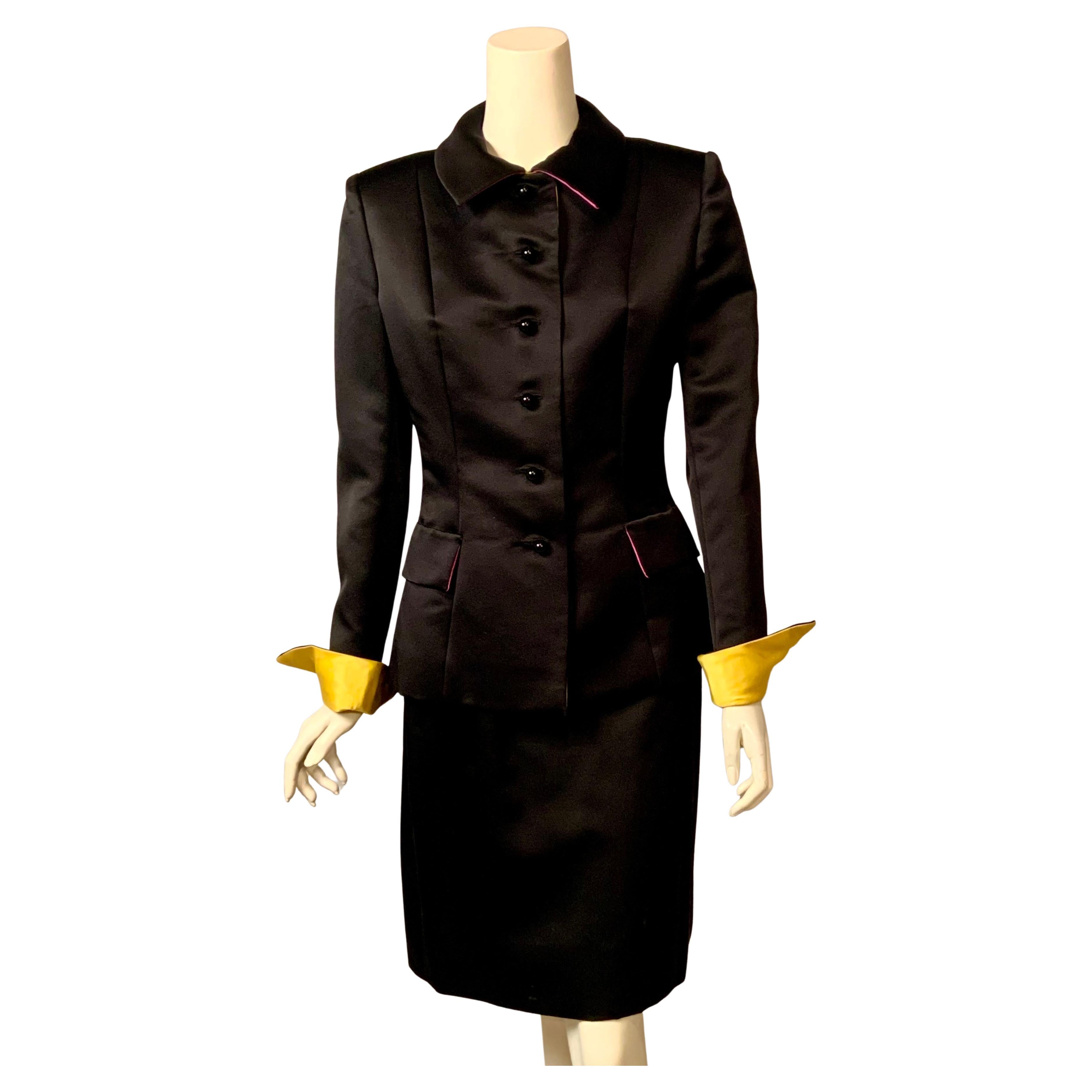 Bill Blass tailleur jupe en satin de soie noir avec bordures rose vif et jaune chrome en vente