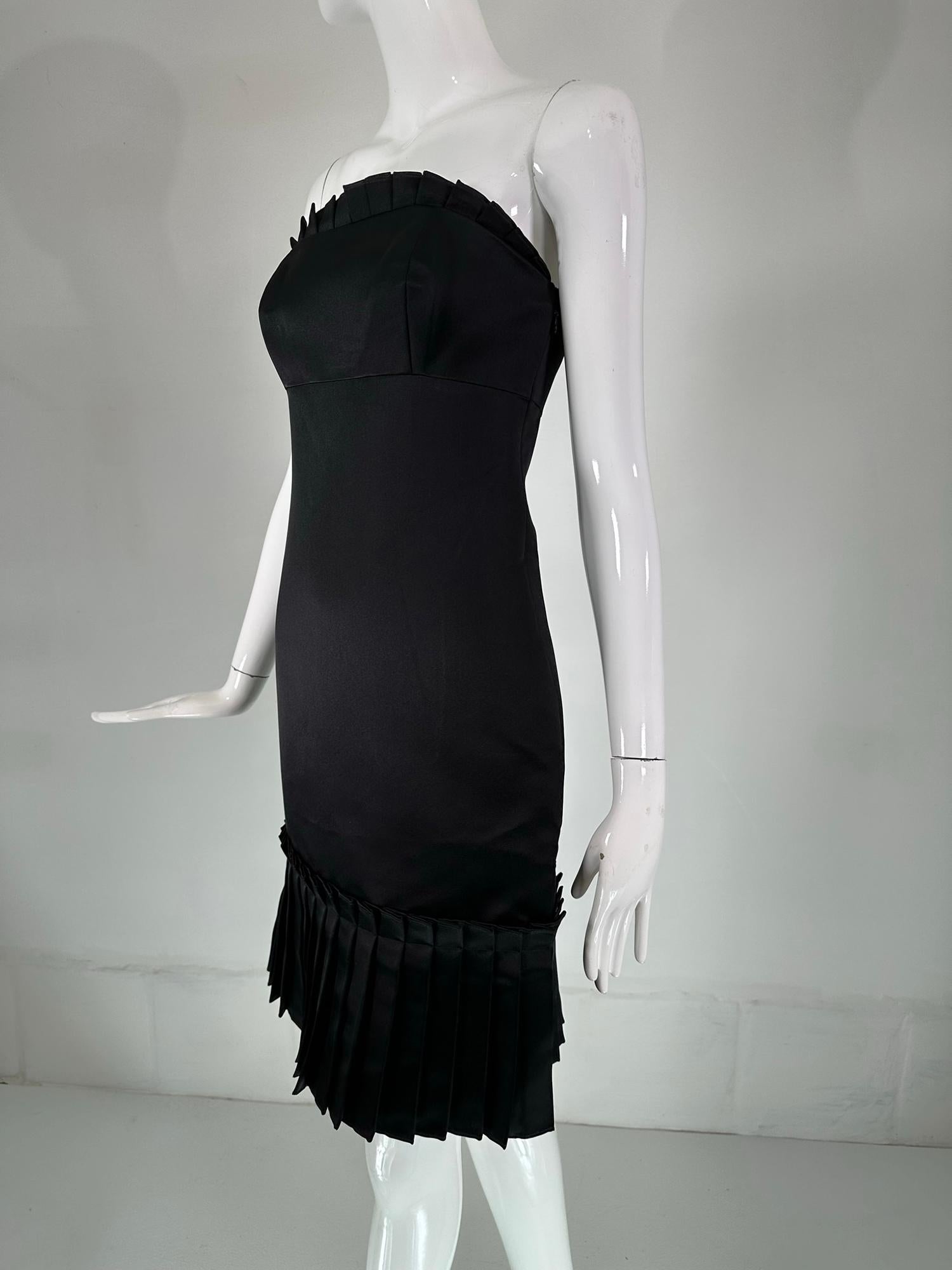 Bill Blass Black Silk Satin Strapless Cocktail Dress with Tailored Ruffles 2 In Good Condition For Sale In West Palm Beach, FL
