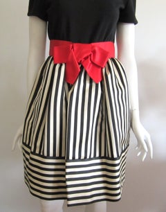 Bill Blass Black & White red striped baby doll dress W/ pockets, 1980s Size 4