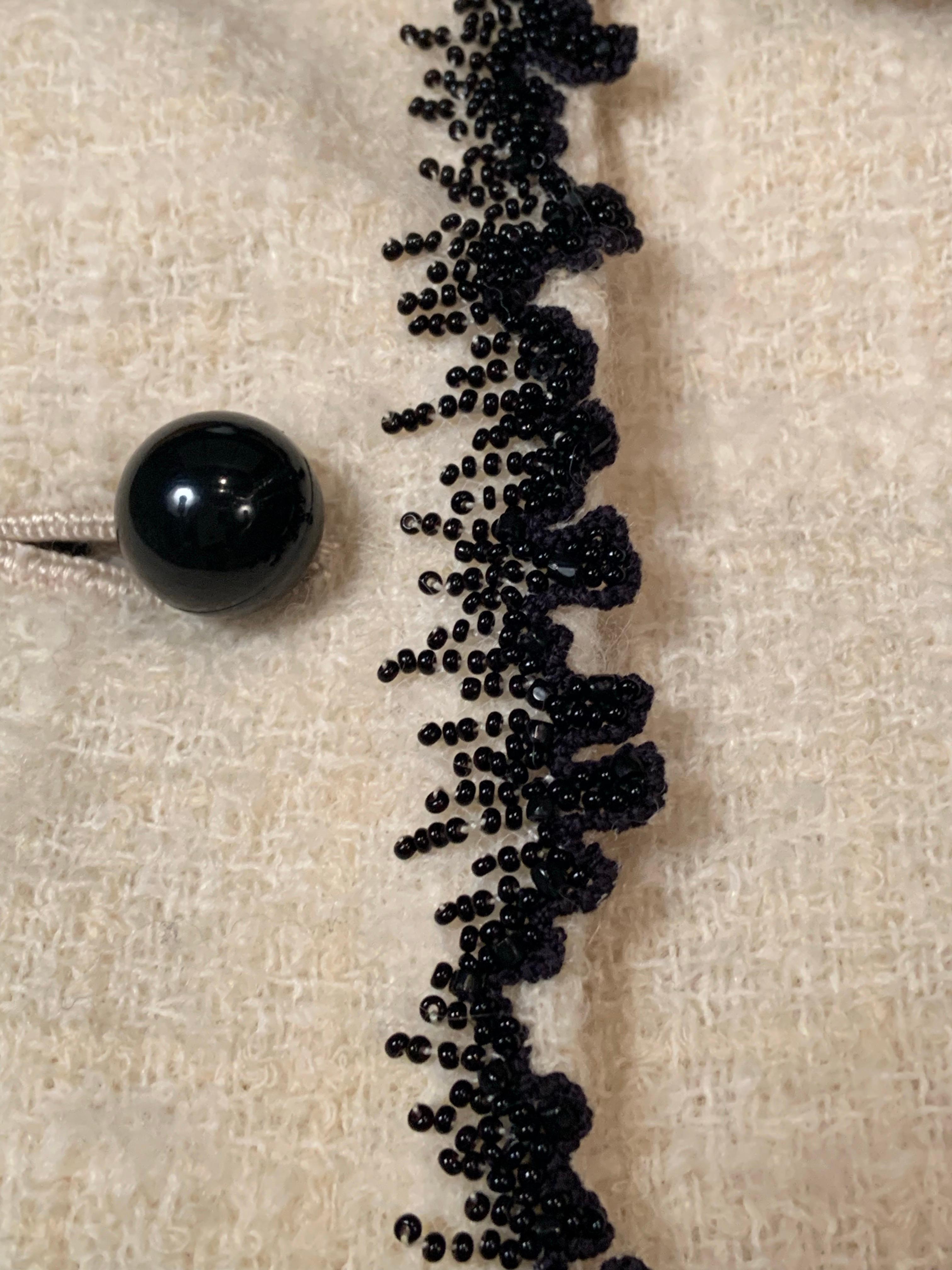 De las mujeres Bill Blass Chaqueta de lana color crema con adornos de cuentas negras en venta