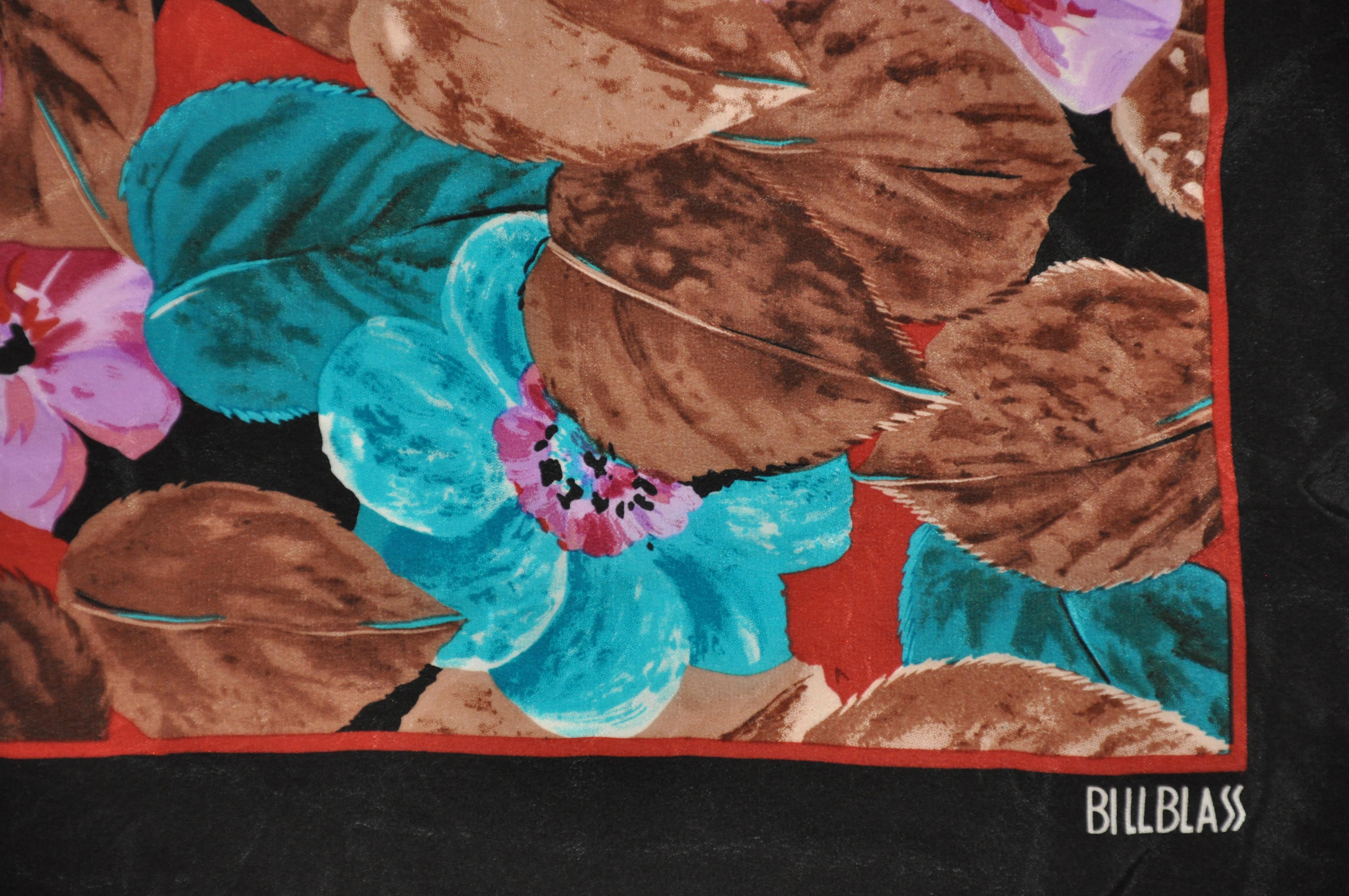Noir Bill Blass - Écharpe en soie « Flat Foliage » avec bordures noires en vente