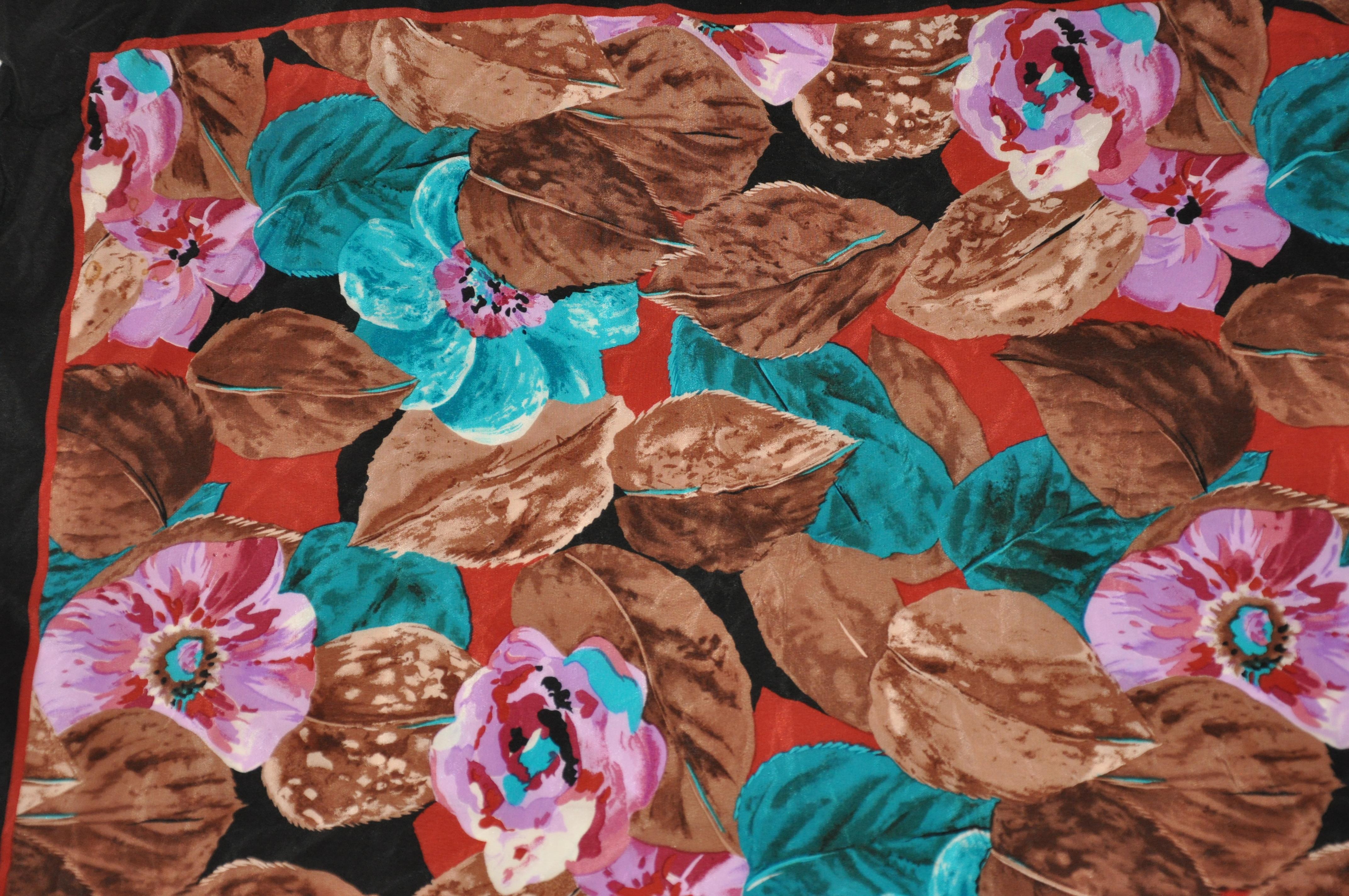 Bill Blass - Écharpe en soie « Flat Foliage » avec bordures noires en vente 1
