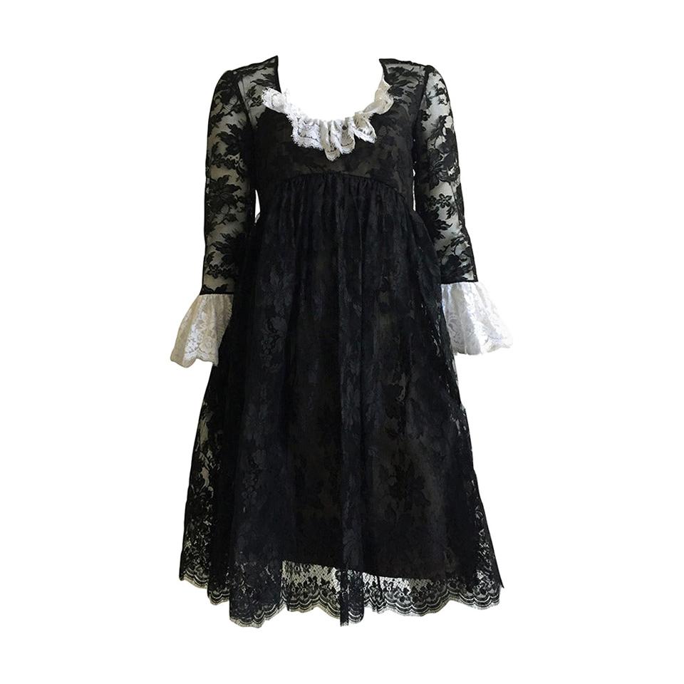 Bill Blass for Maurice Renter Bonwit Teller 60s Lace Evening Dress Size 6. For Sale