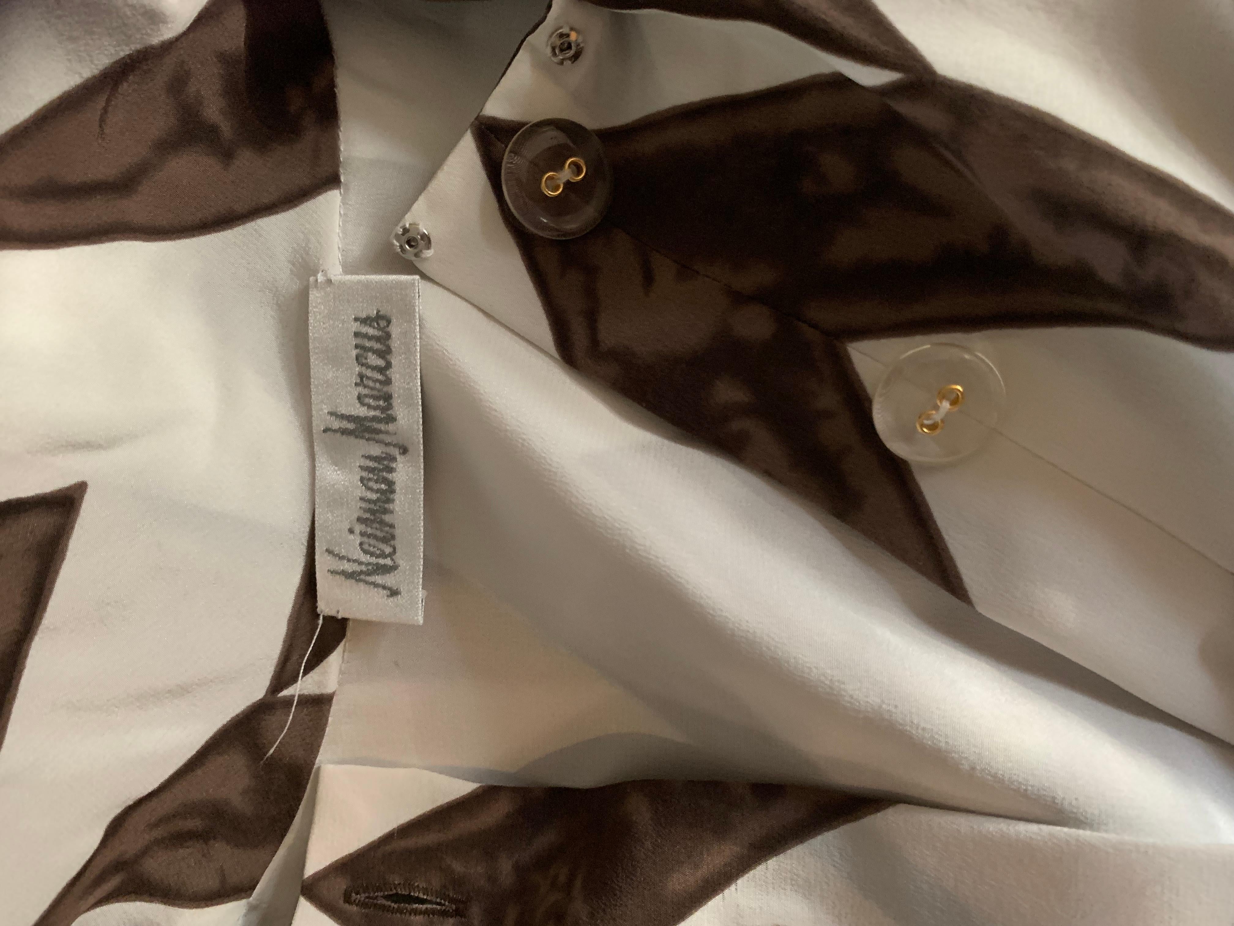 Bill Blass pour Neiman Marcus - Robe chemisier en soie marron/blanc, neuve avec étiquettes, taille 18 en vente 5