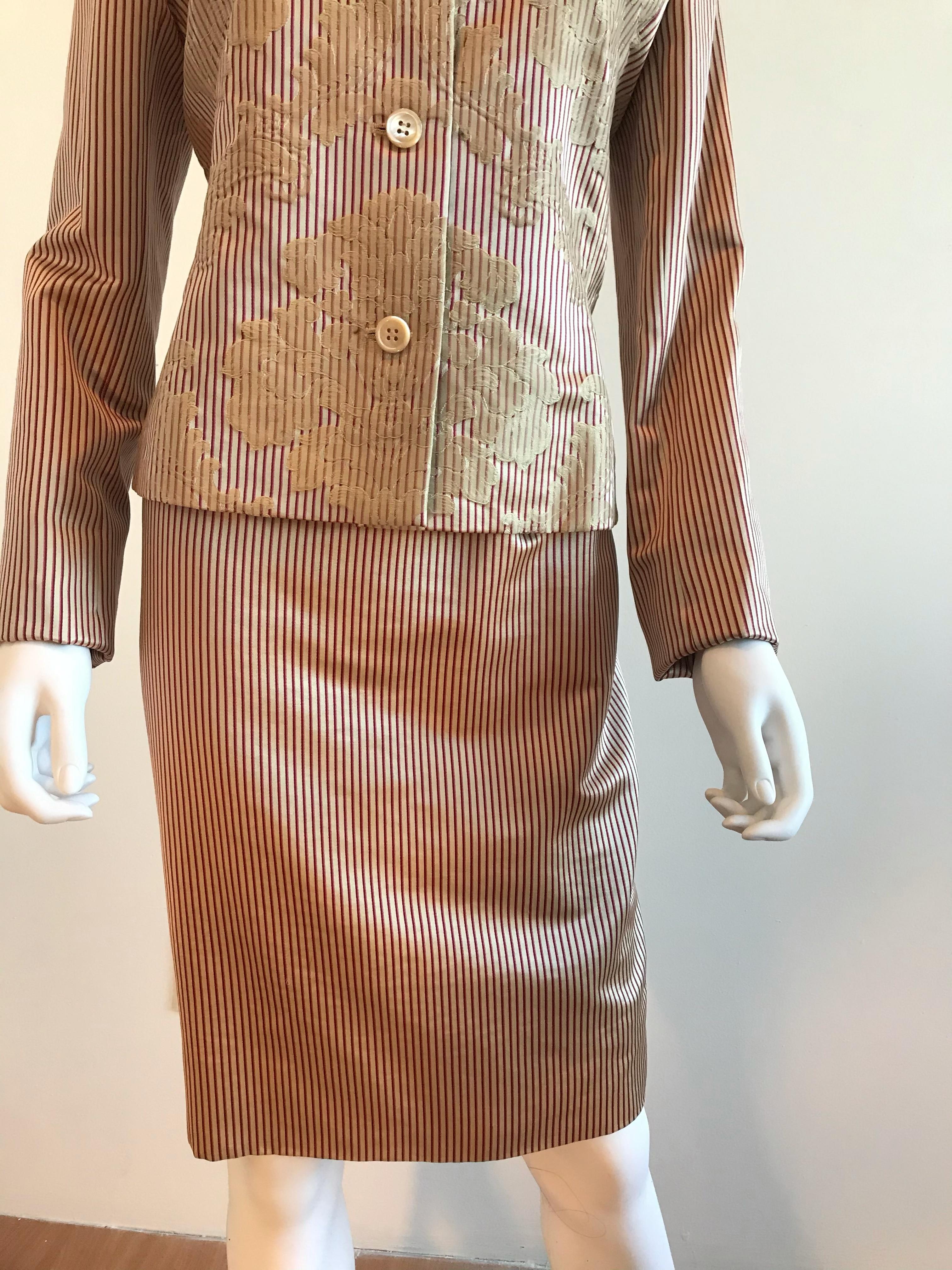Bill Blass Silk Stripe Brocade Jacket and Skirt Set
Size US 10
Made in USA of imported fabrics
Please ask questions!
Purchasing this item continues its narrative and reduces the environmental impact of using new resources. You can be confident that