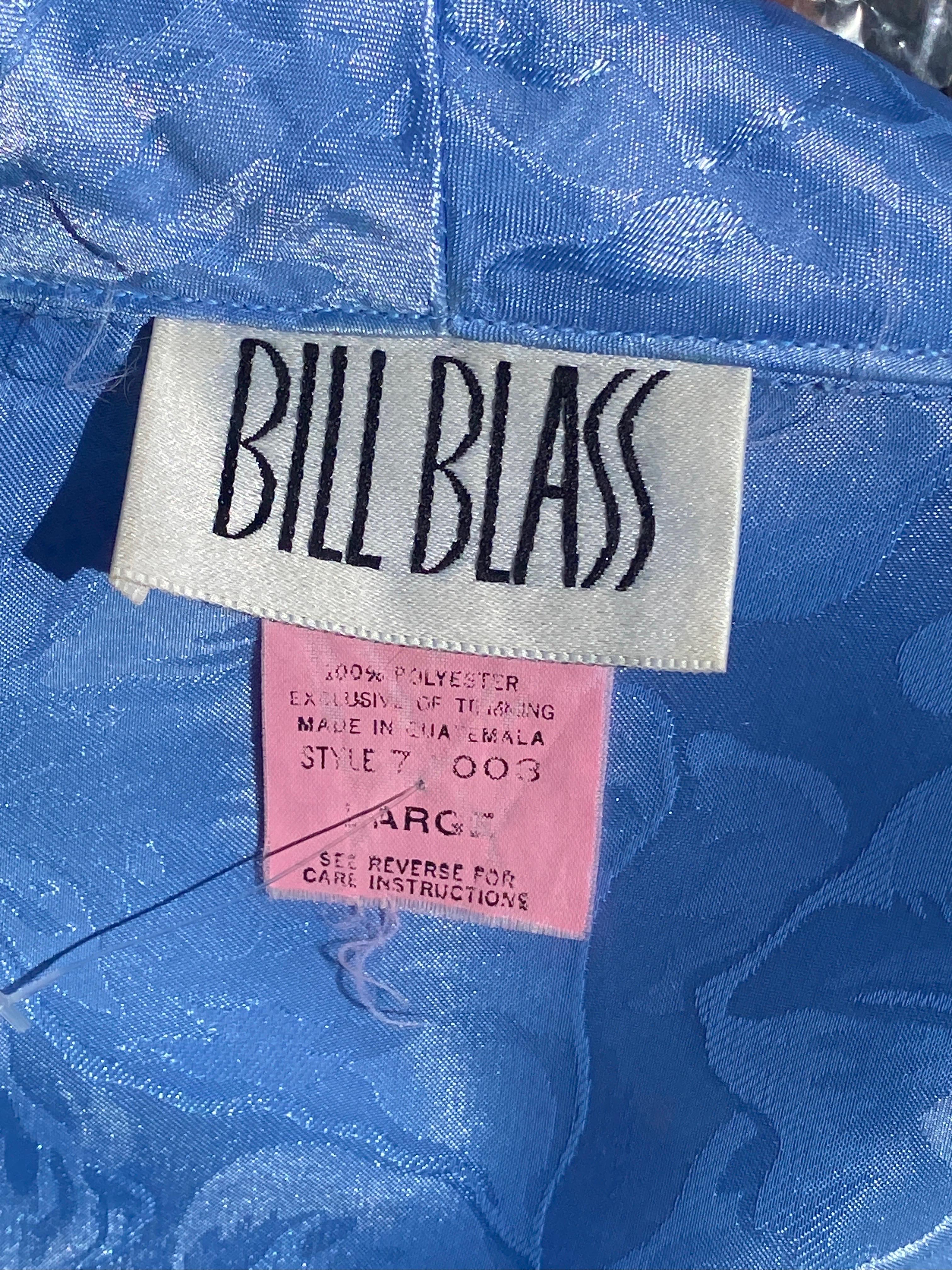 Bill Blass Ice Blue Jacquard Embroidered Insignia Vintage Robe Size Large  9
