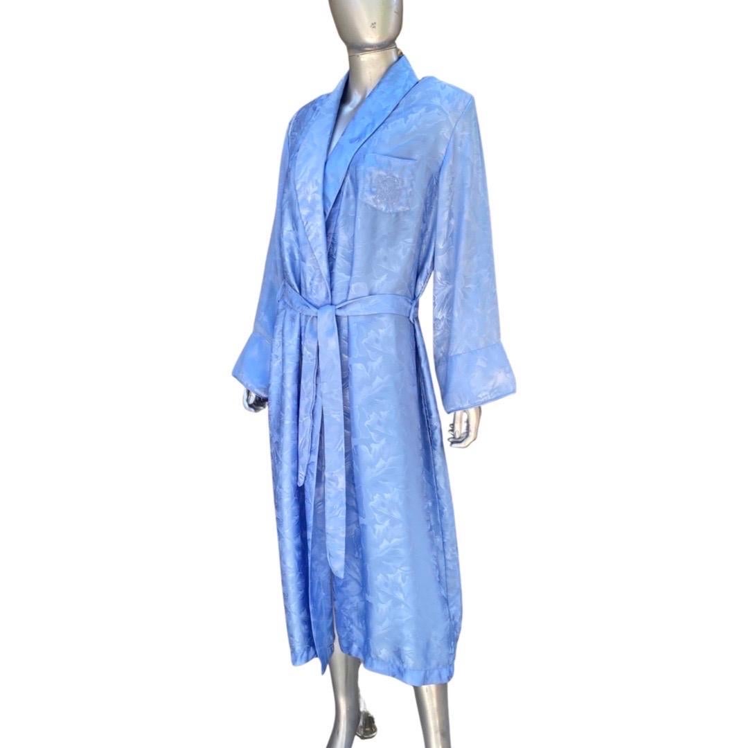 Bill Blass Ice Blue Jacquard Embroidered Insignia Vintage Robe Size Large  2