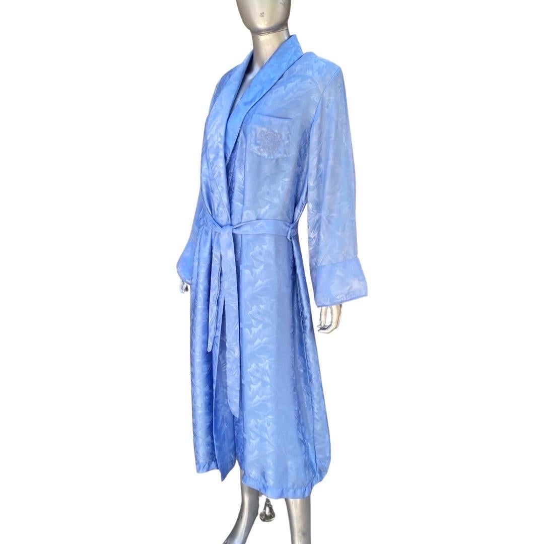 Bill Blass Ice Blue Jacquard Embroidered Insignia Vintage Robe Size Large  4