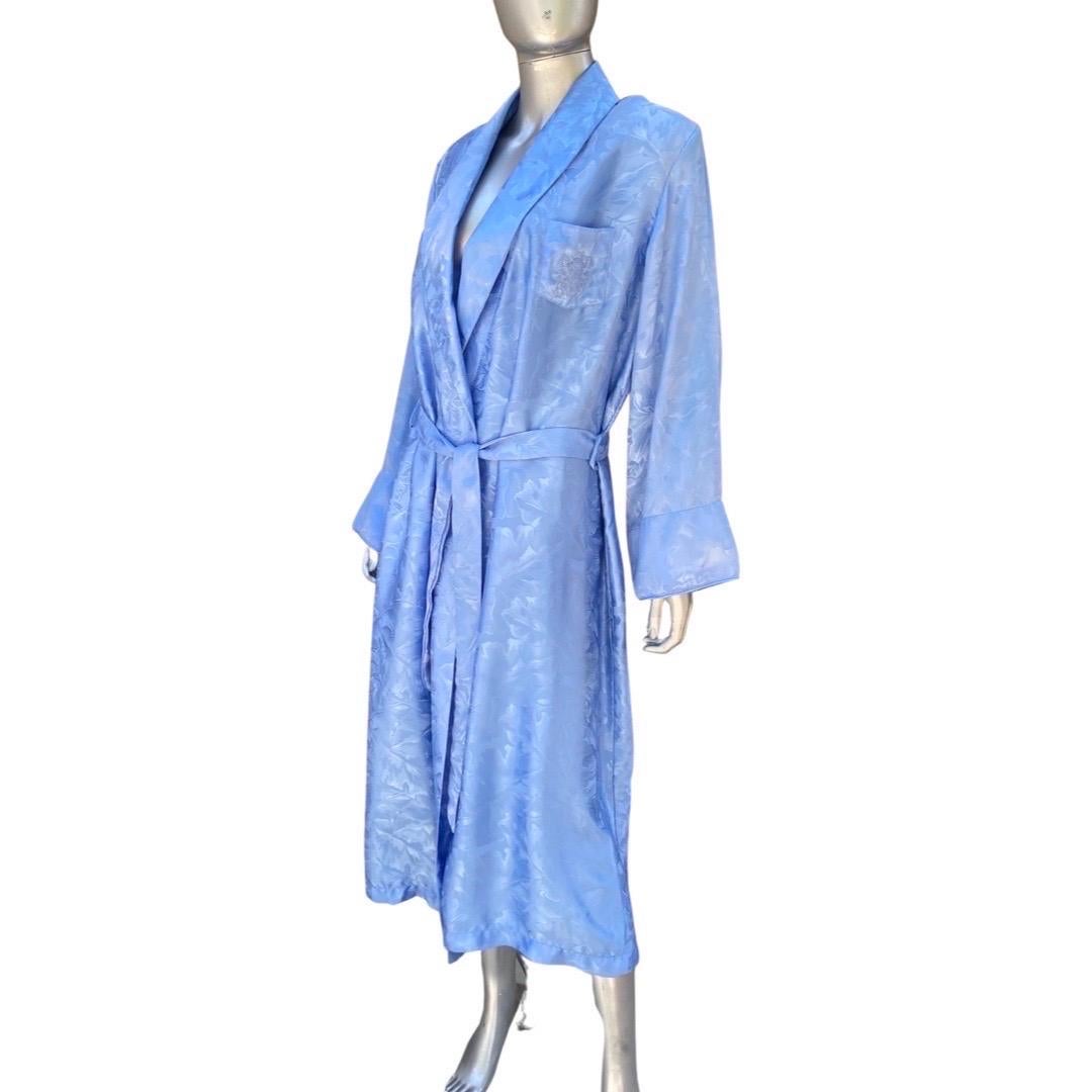 Bill Blass Ice Blue Jacquard Embroidered Insignia Vintage Robe Size Large  5