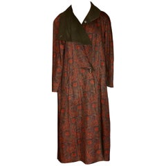 Bill Blass, abito a cappotto in stile edoardiano con motivo a paisley