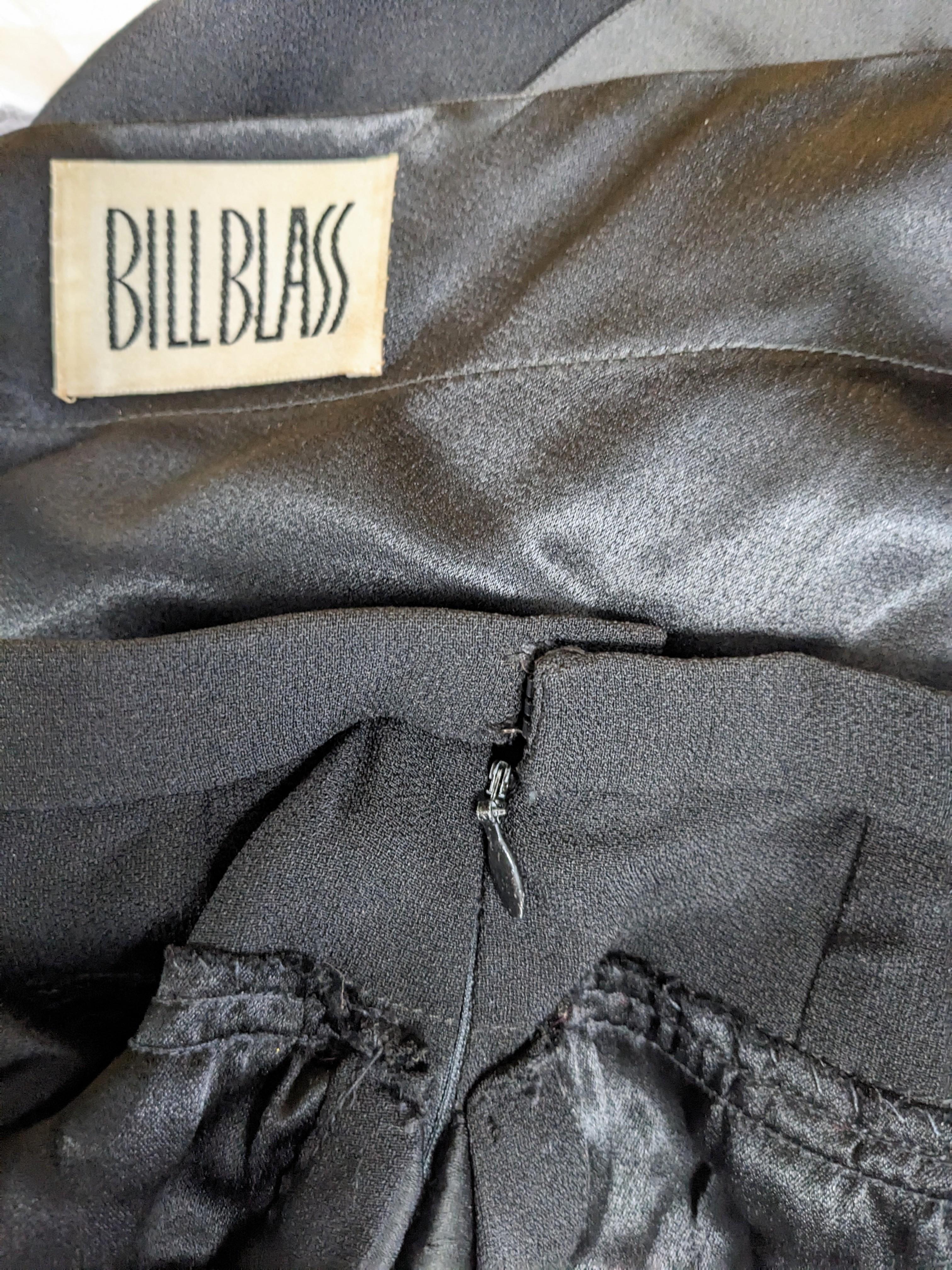 Bill Blass - Robe de flapper en crêpe au dos en satin en vente 7