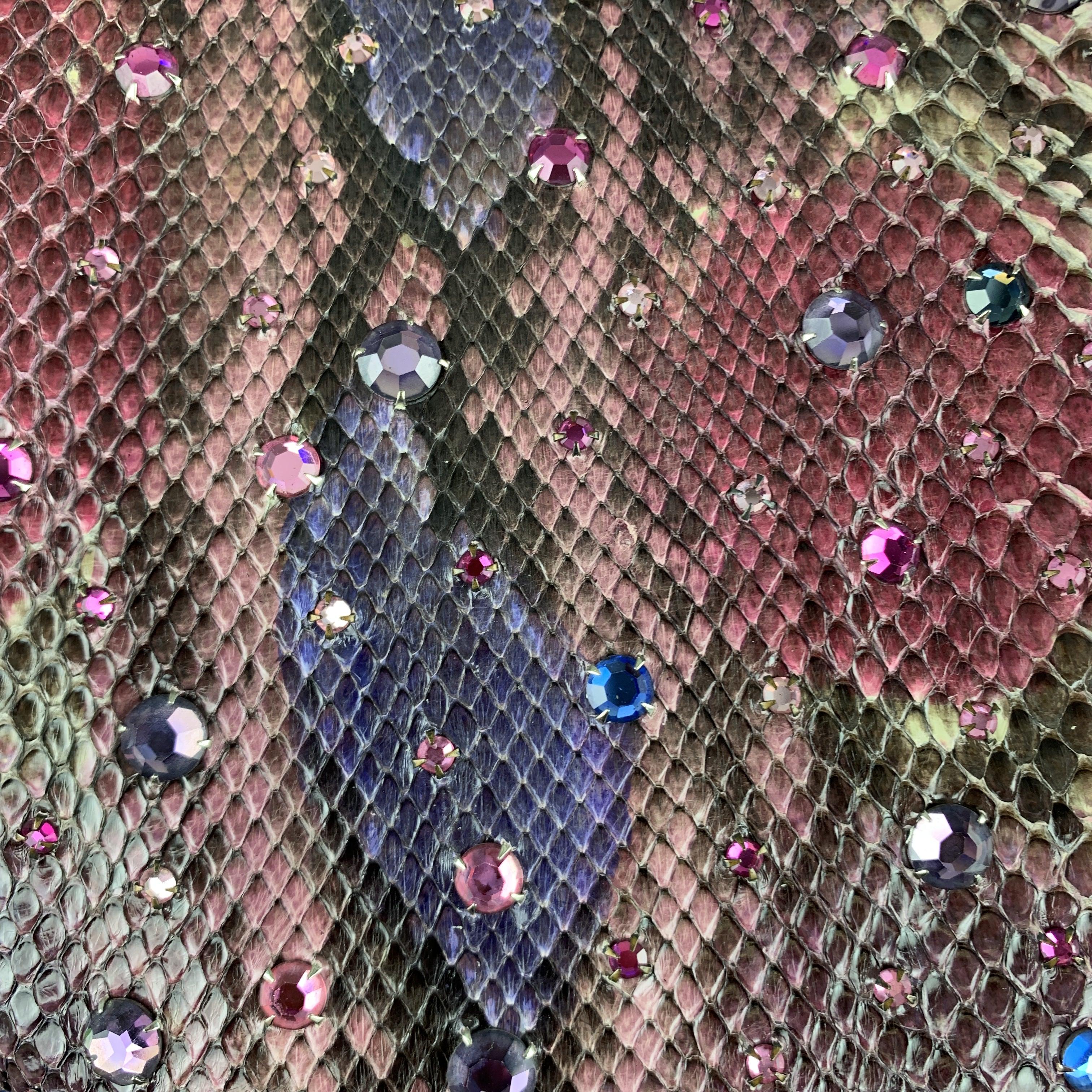 Veste croisée en peau de serpent rose et violet BILL BLASS Taille 8 Bon état - En vente à San Francisco, CA