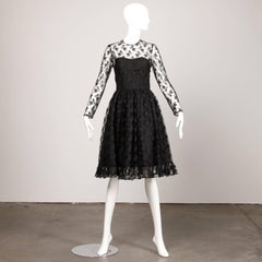 Abito vintage in pizzo nero trasparente di Bill Blass